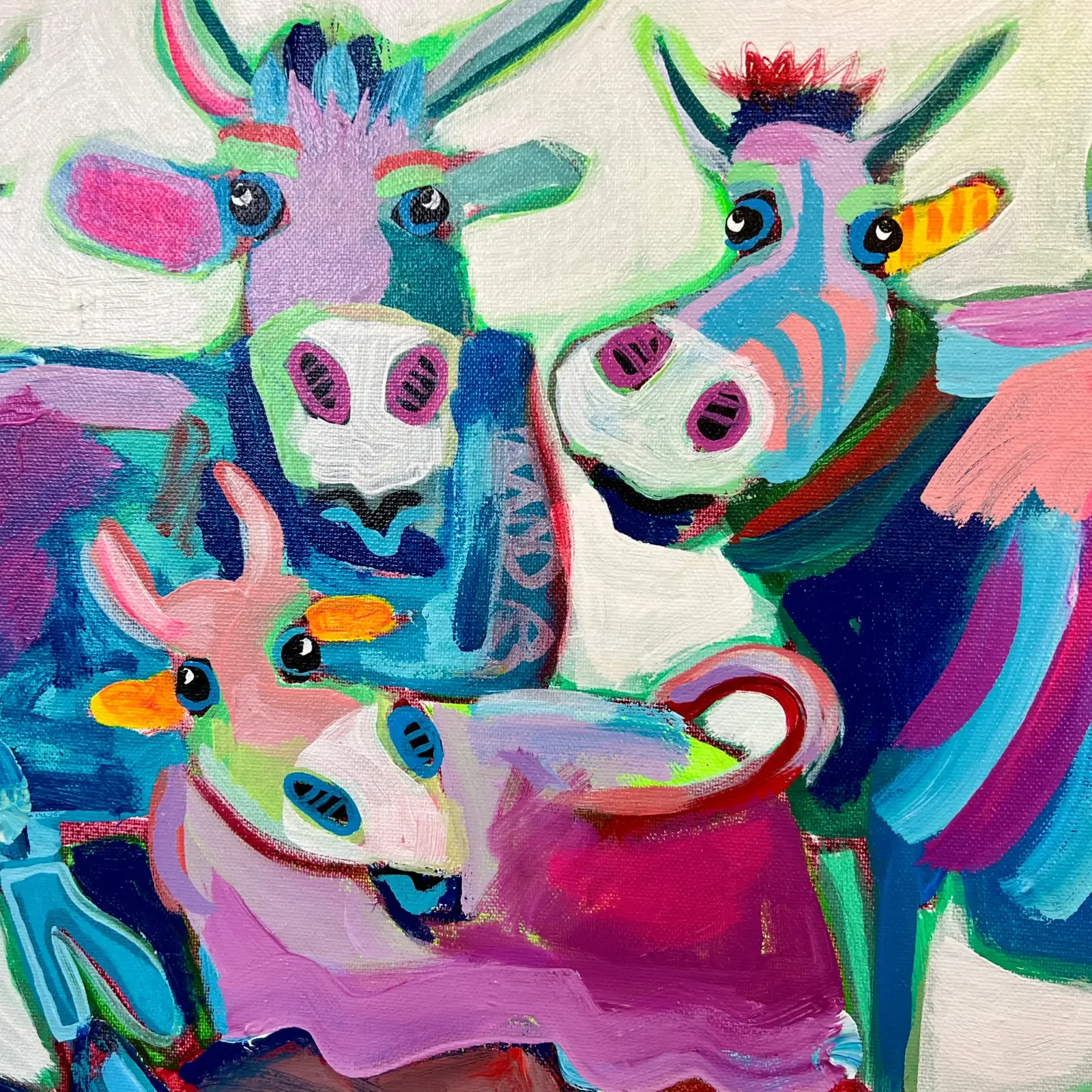 Detail zwei Kühe mit bunten Farben, Pop Art Acrylgemälde A King Is Born, Fredi Gertsch, 2024