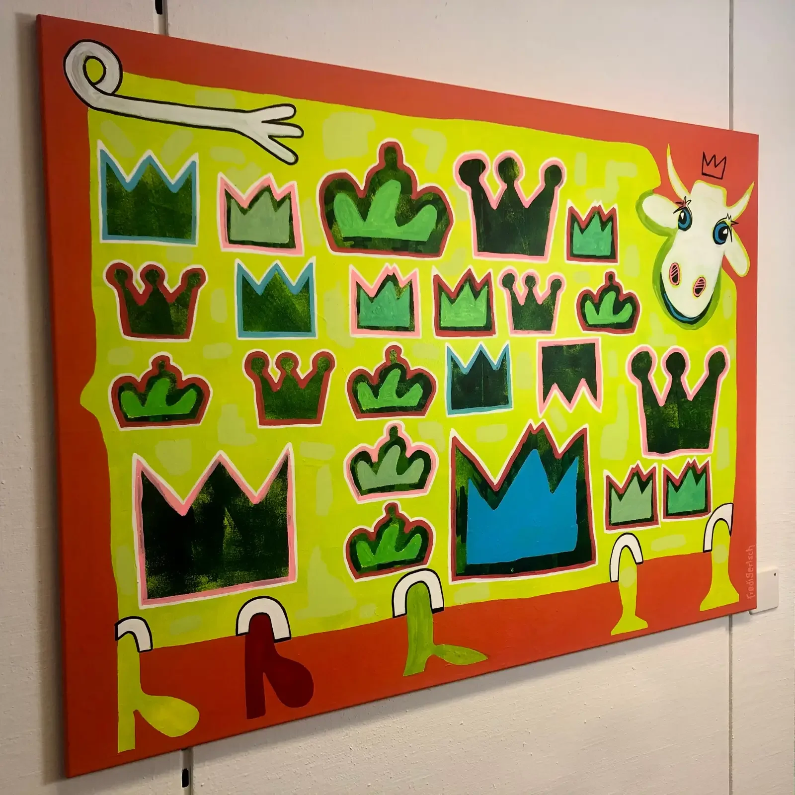 Queens Wardrobe, Pop Art Acrylgemälde auf Leinwand, Seitenansicht mit Kronen, Fredi Gertsch, 2021