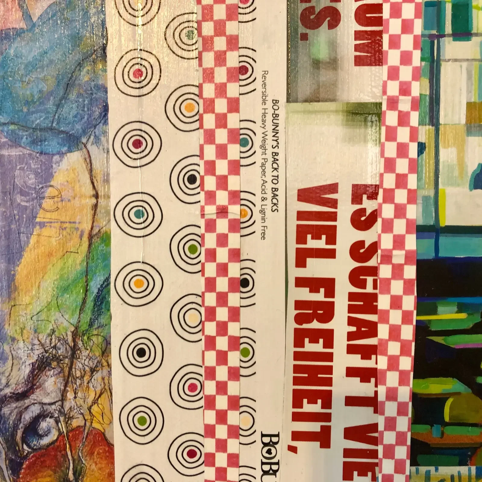 Detail Collage mit Schrift und Mustern, Acryl Collage We Are Family – Blue Harmony Edition, Fredi Gertsch, 2020