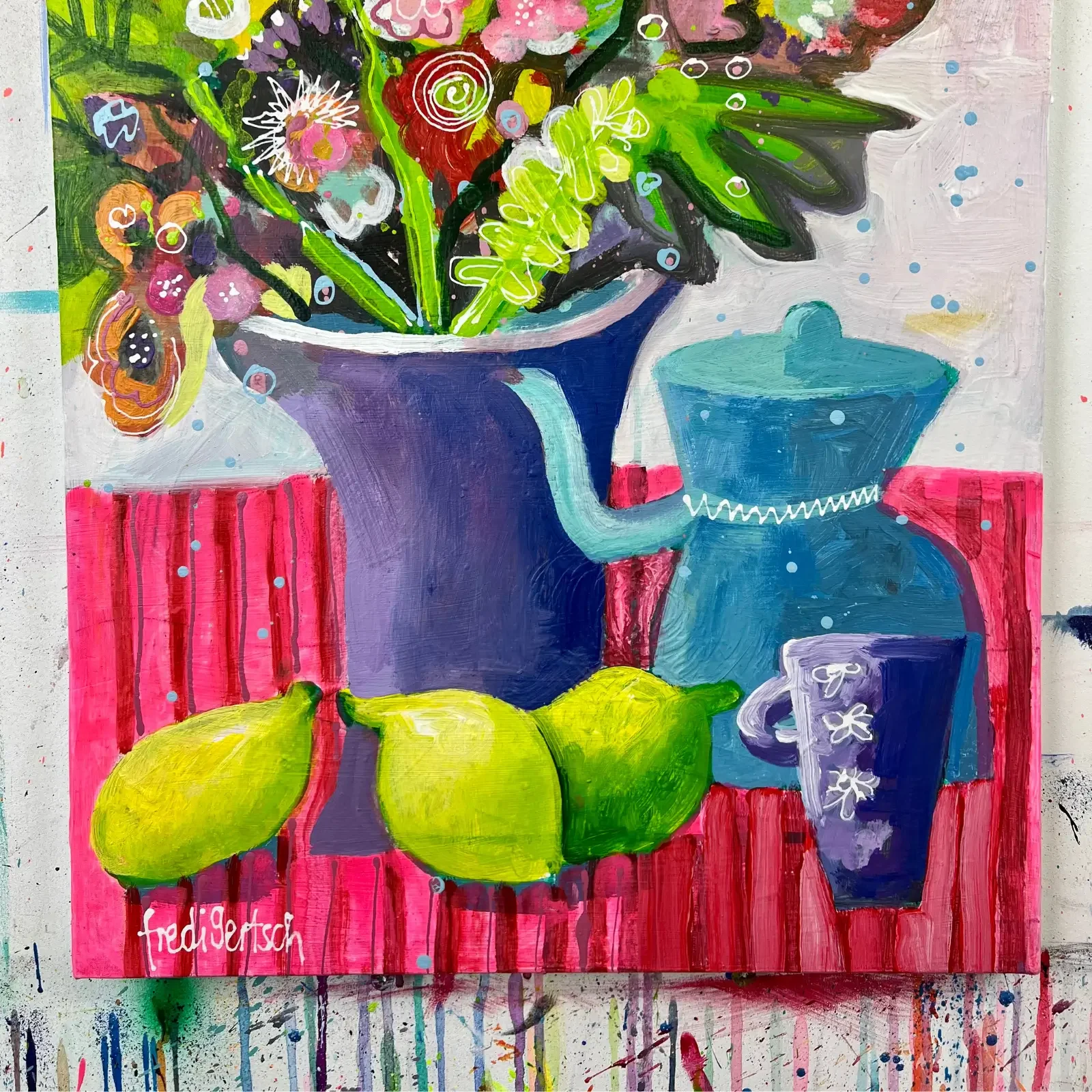 Blumenfrühstück am Fenster, Pop Art Acrylgemälde auf Leinwand, Nahaufnahme Blumenstrauss und Obst, Fredi Gertsch, 2024