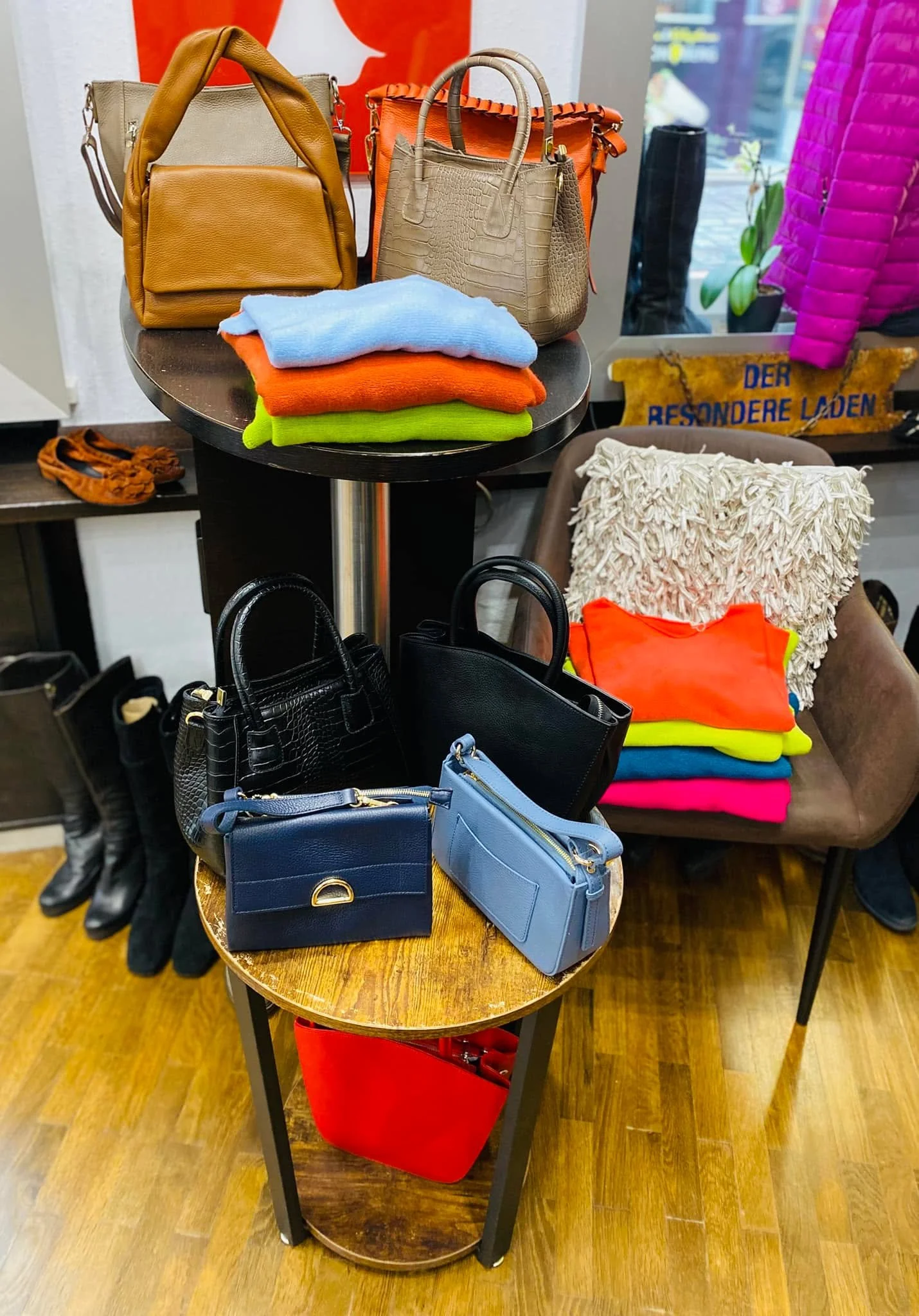 Der besondere Laden 
Leonberg 
Fr&uuml;hling kommt schon mit frischen Farben.