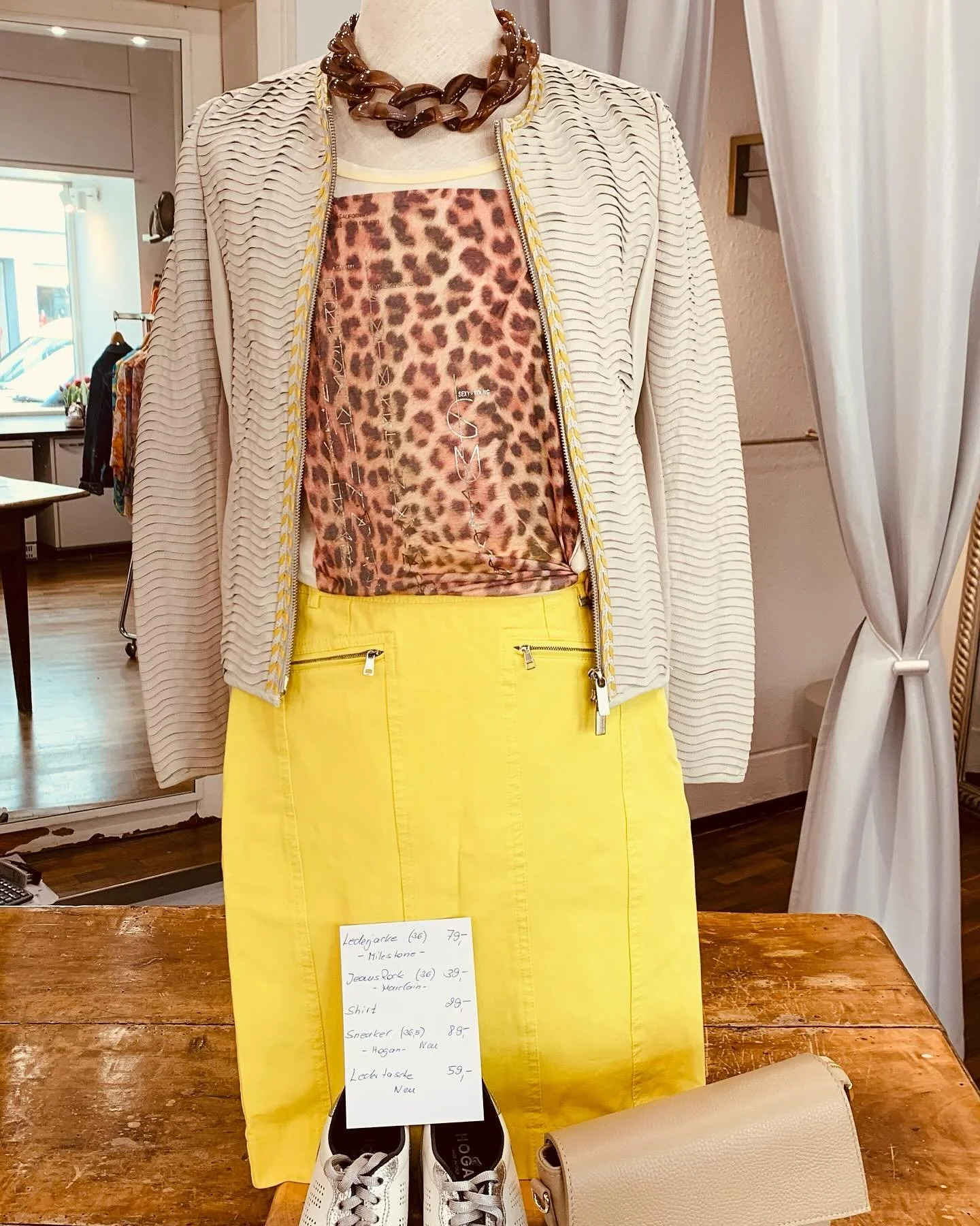 Strahlen Sie in neuen Farben und M&ouml;glichkeiten !
#designsecondhand 
#nachhaltigkeit
#leonberg