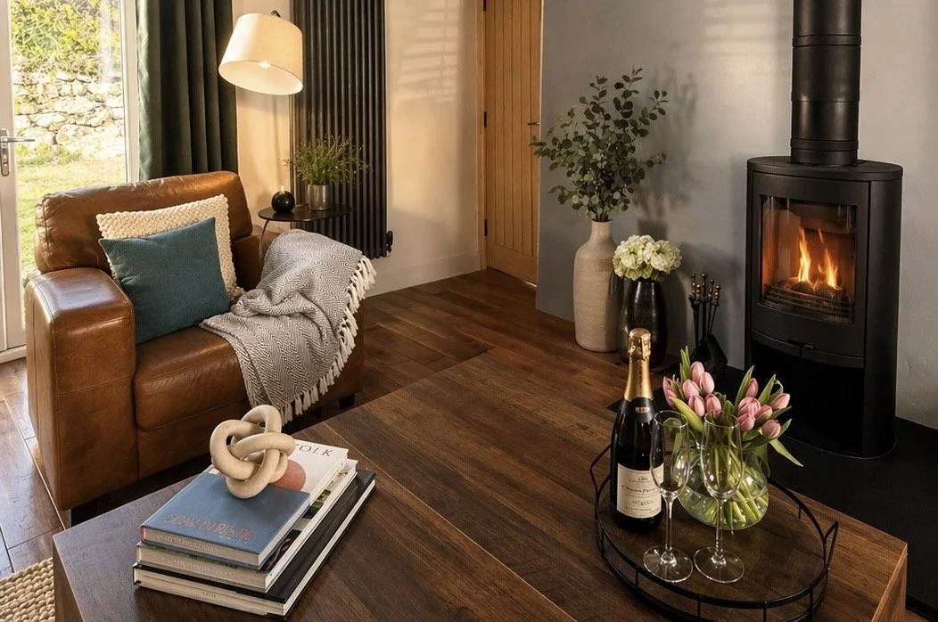 Lounge_Fireplace.jpg