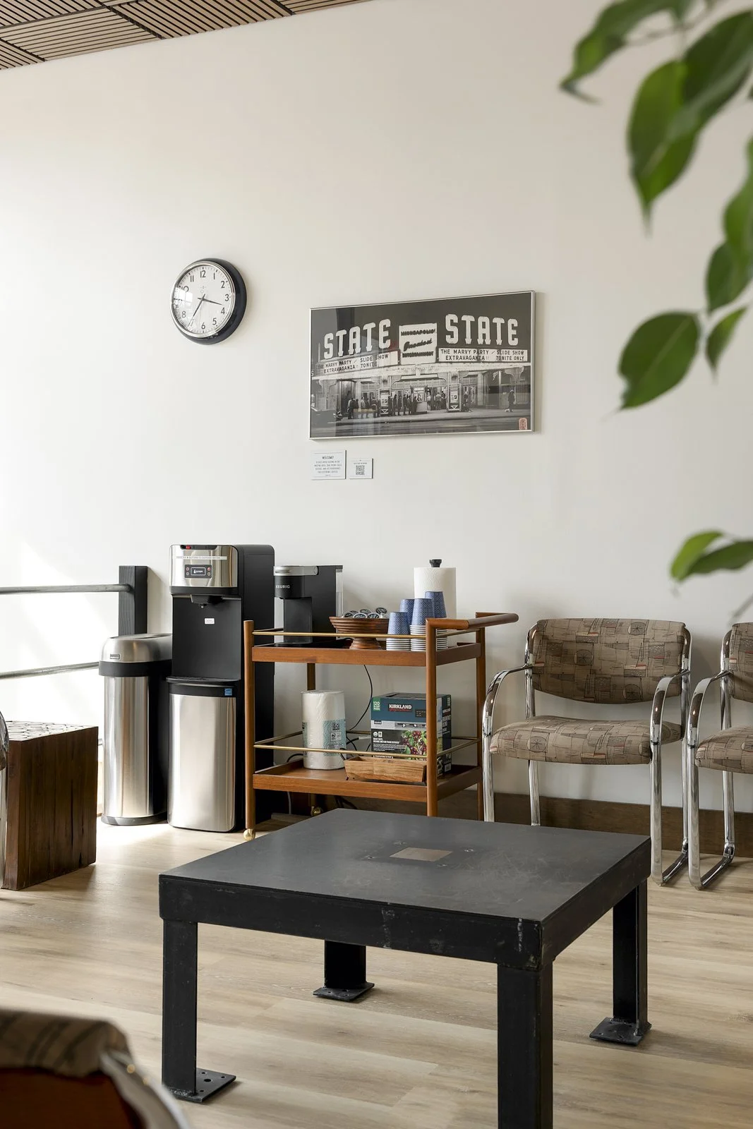 Pavel Ushakov _ 5249 Chicago Ave _ 011.jpg