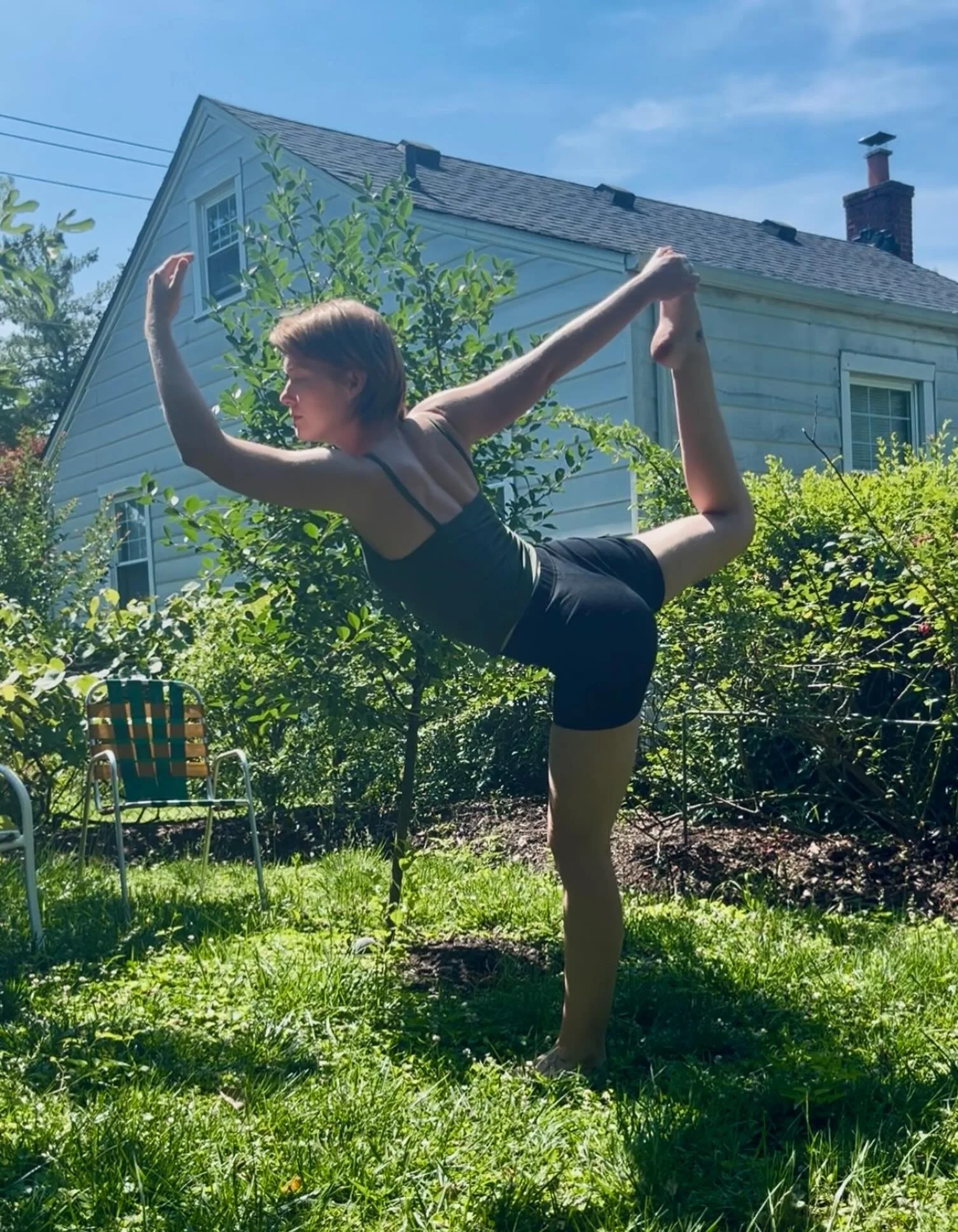 I&rsquo;ve been experiencing a lot a change in the last 6 months. Reminders to let go because impermanence is the only constant. 
In the moments of trying to hold steady, I have been winding myself inwards. Focusing on what&rsquo;s in front of me and