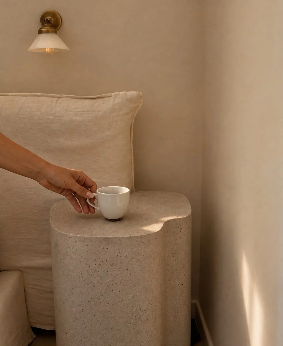 Late afternoon in Puglia has its own sense of timing. The light finds its way into a room just as you sit down for a moment, making a coffee break last a little longer than planned. Palazzo A Mauro has more than a few corners made for exactly that.

