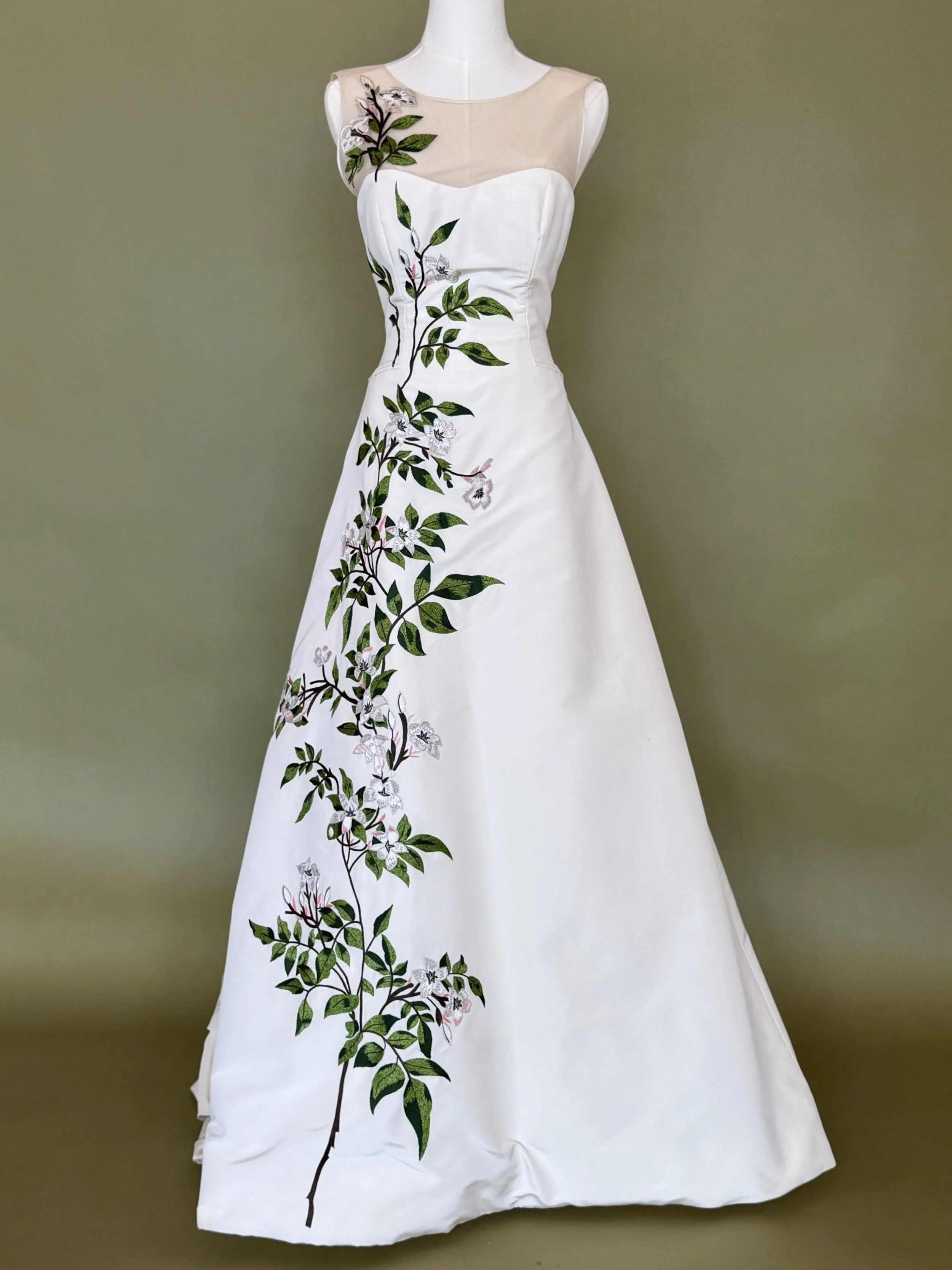 Carolina Herrera Spring 2016 Silk Satin Floral Embroidered A-Line Wedding Gown