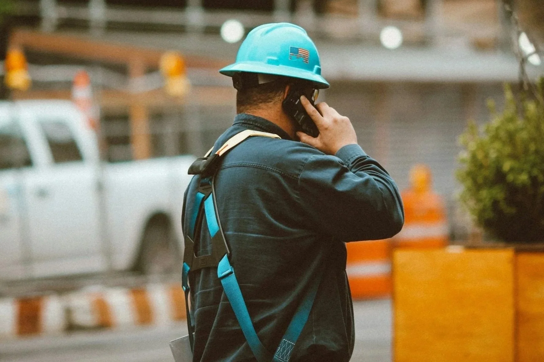 When a medical emergency occurs and seconds matter, make sure your employees have the safety resources to assist an injured person. Provide them with our H.E.L.P Helmet Lifesaving Profile Stickers for hard hats today.