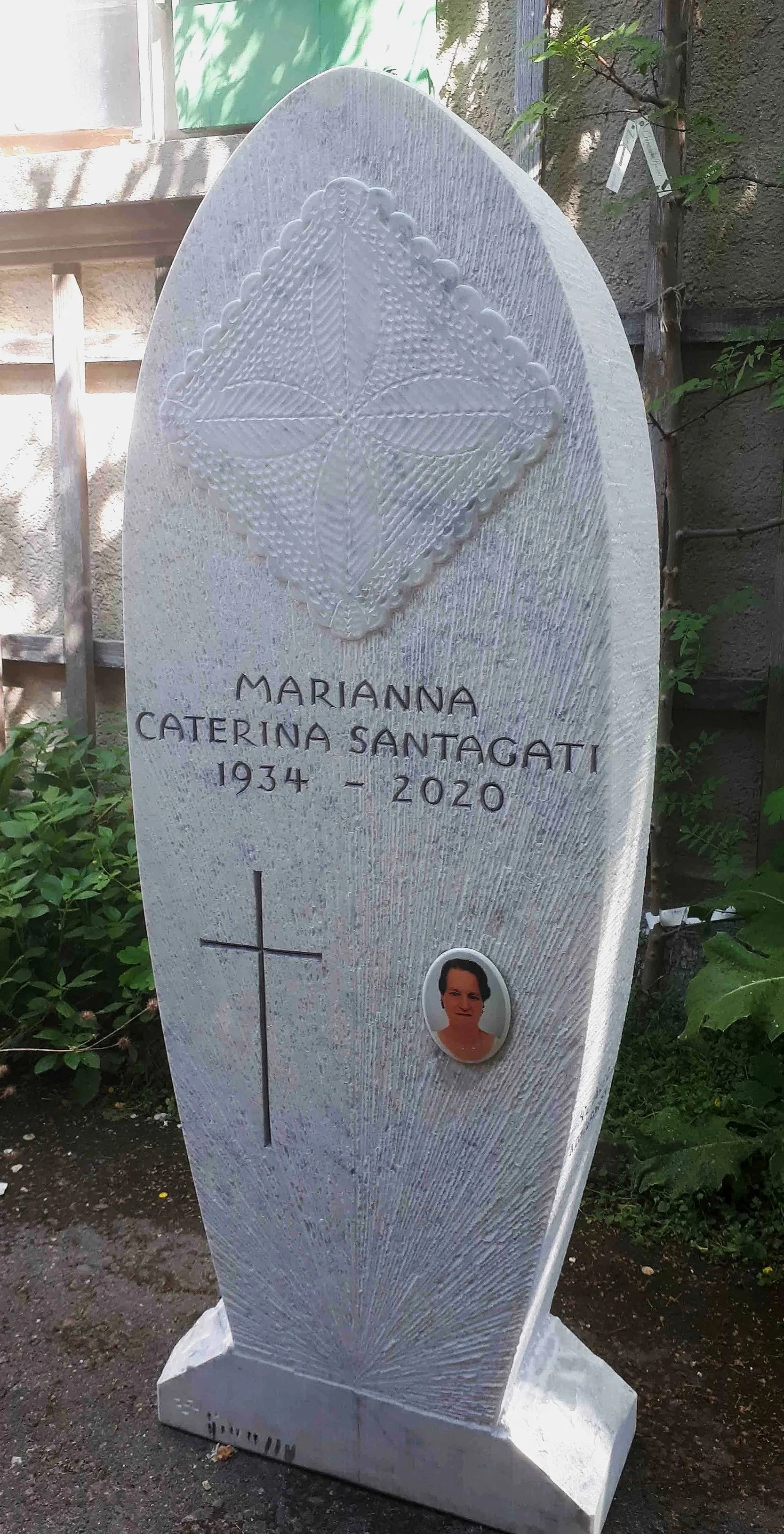 Häckelrelief, Material: Carrara Bianco Marmor, Italien, Keramikfoto