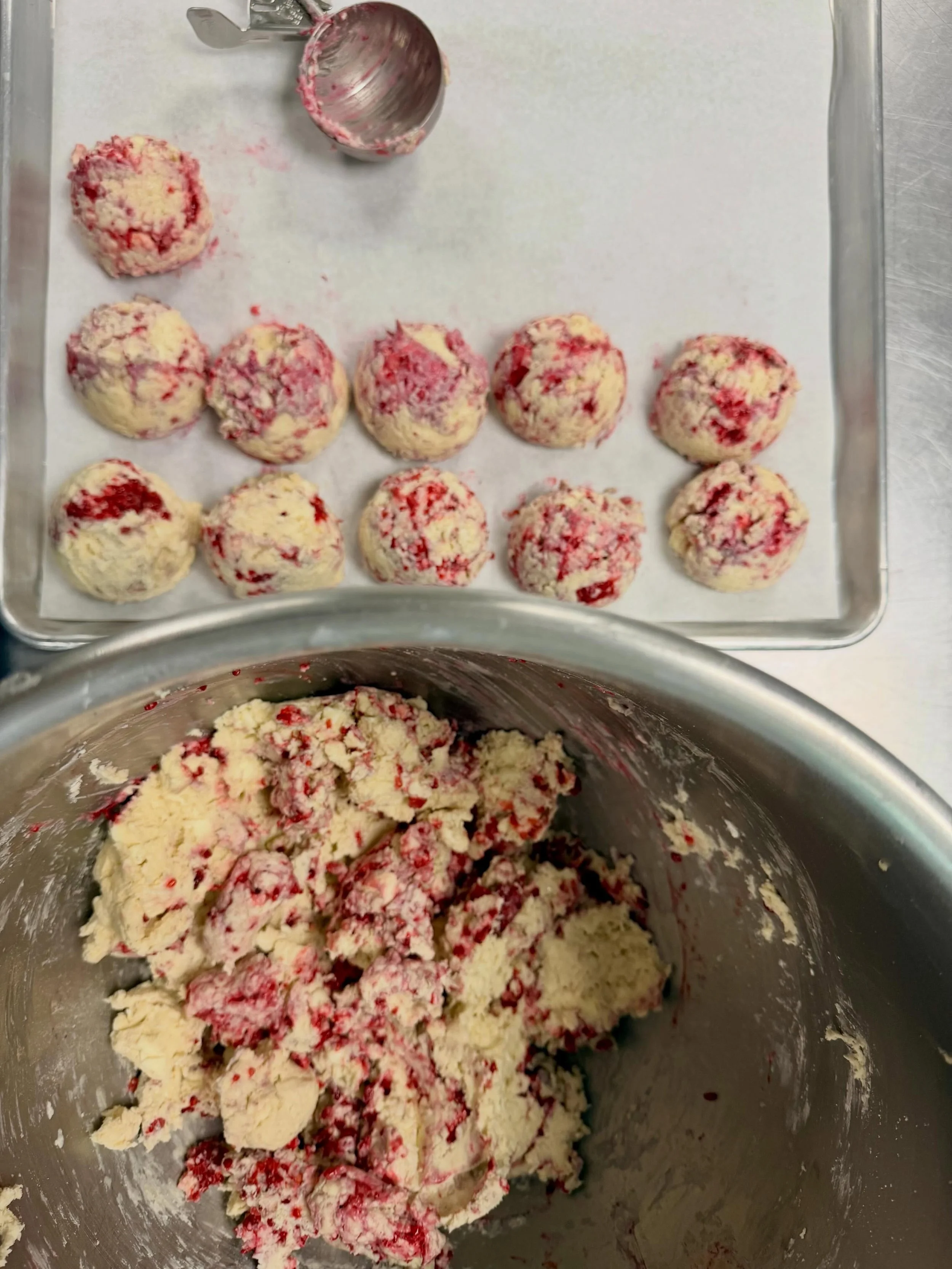 It&rsquo;s hard not to be inspired by the rhododendron blooms all around Massachusetts. 

Raspberry &amp; white chocolate scones on the menu to capture the essence of magenta everywhere! 🌸
