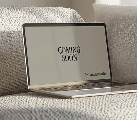 Nouvelle stratégie de branding et identité de marque en préparation : découvrez mes prochains projets de conseil en communication de luxe à Bruxelles.