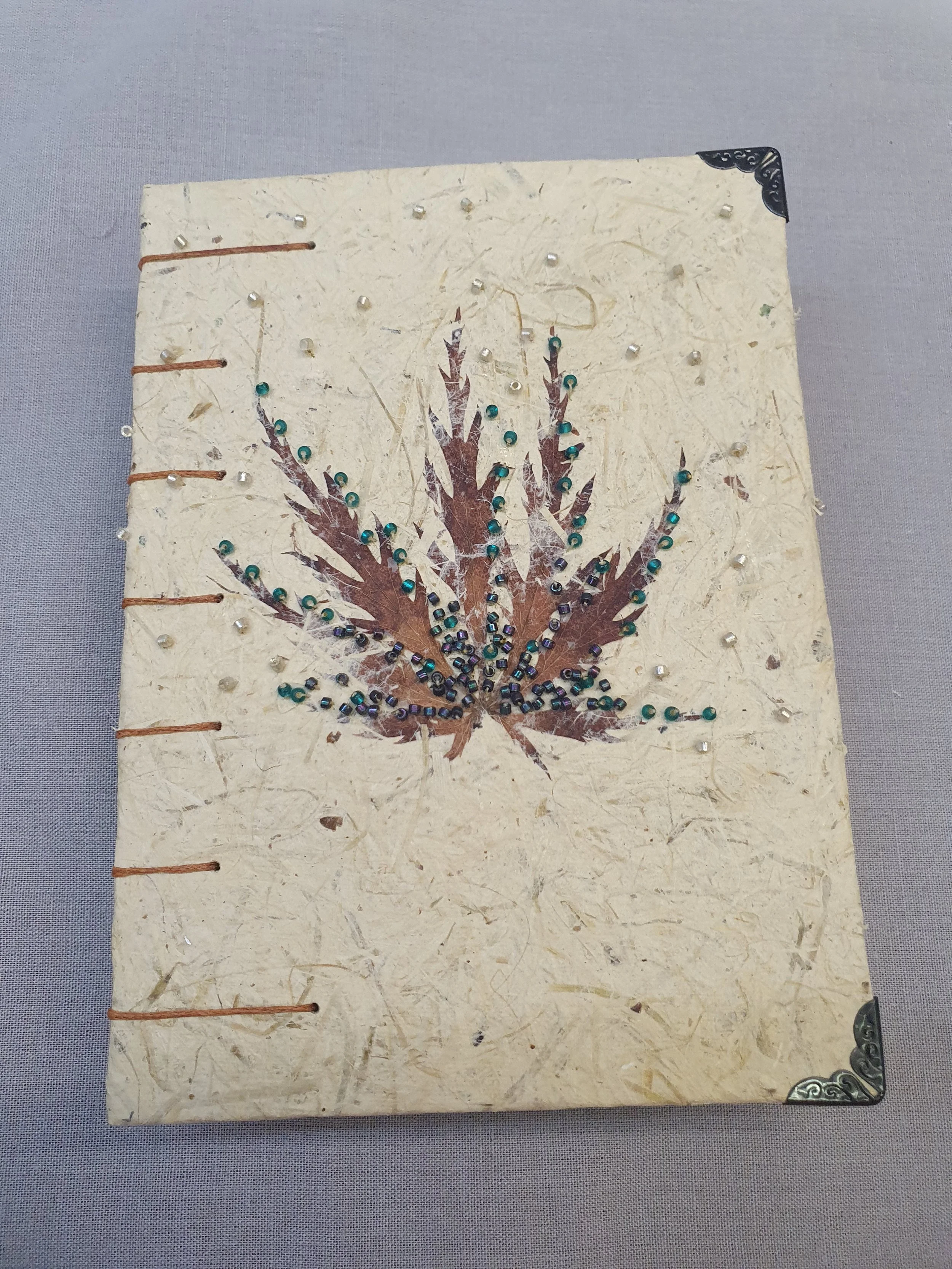 Libretto Mignon - Feuille d'érable brodée