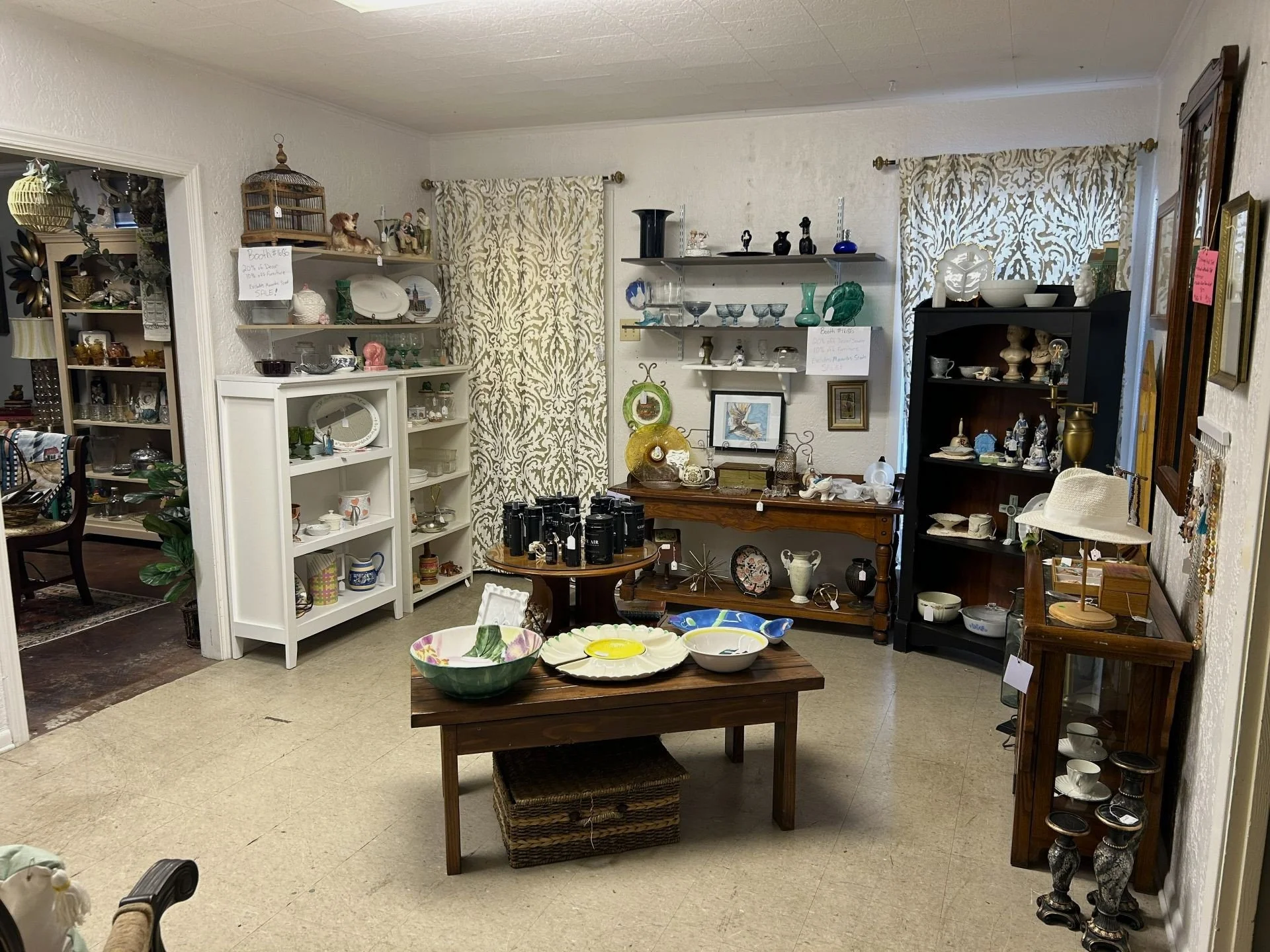 Roosters Antiques Lafayette Rooms 2026 (2).jpg