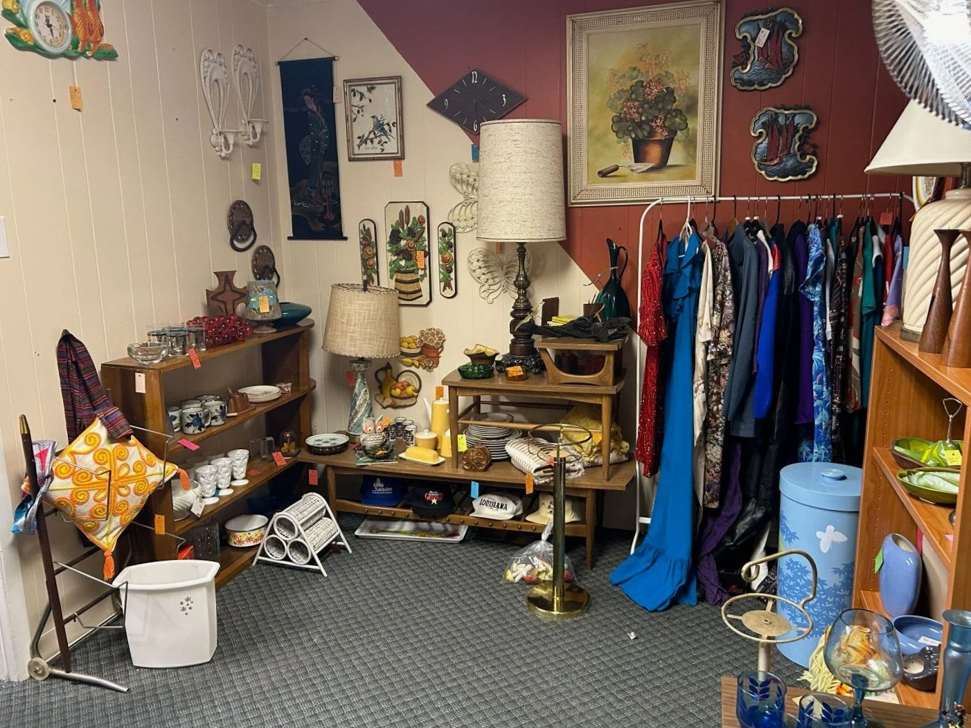 Roosters Antiques Lafayette Rooms 2026 (23).jpg