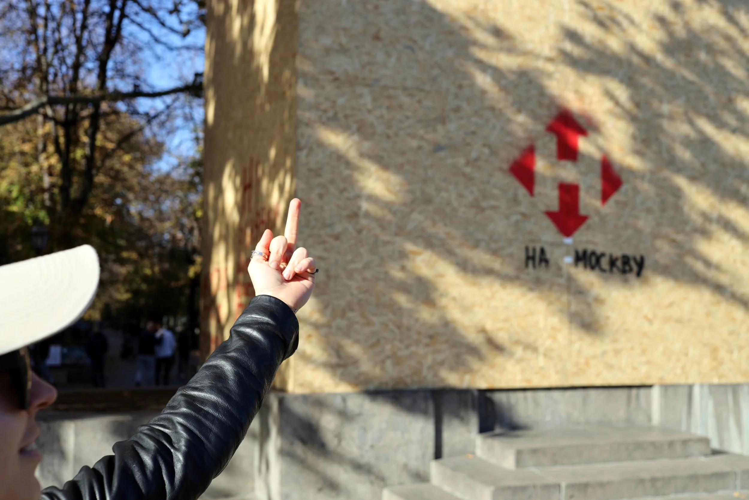 Post sign and a graffiti "To be sent to Moscow.", Viacheslav Onyshchenko