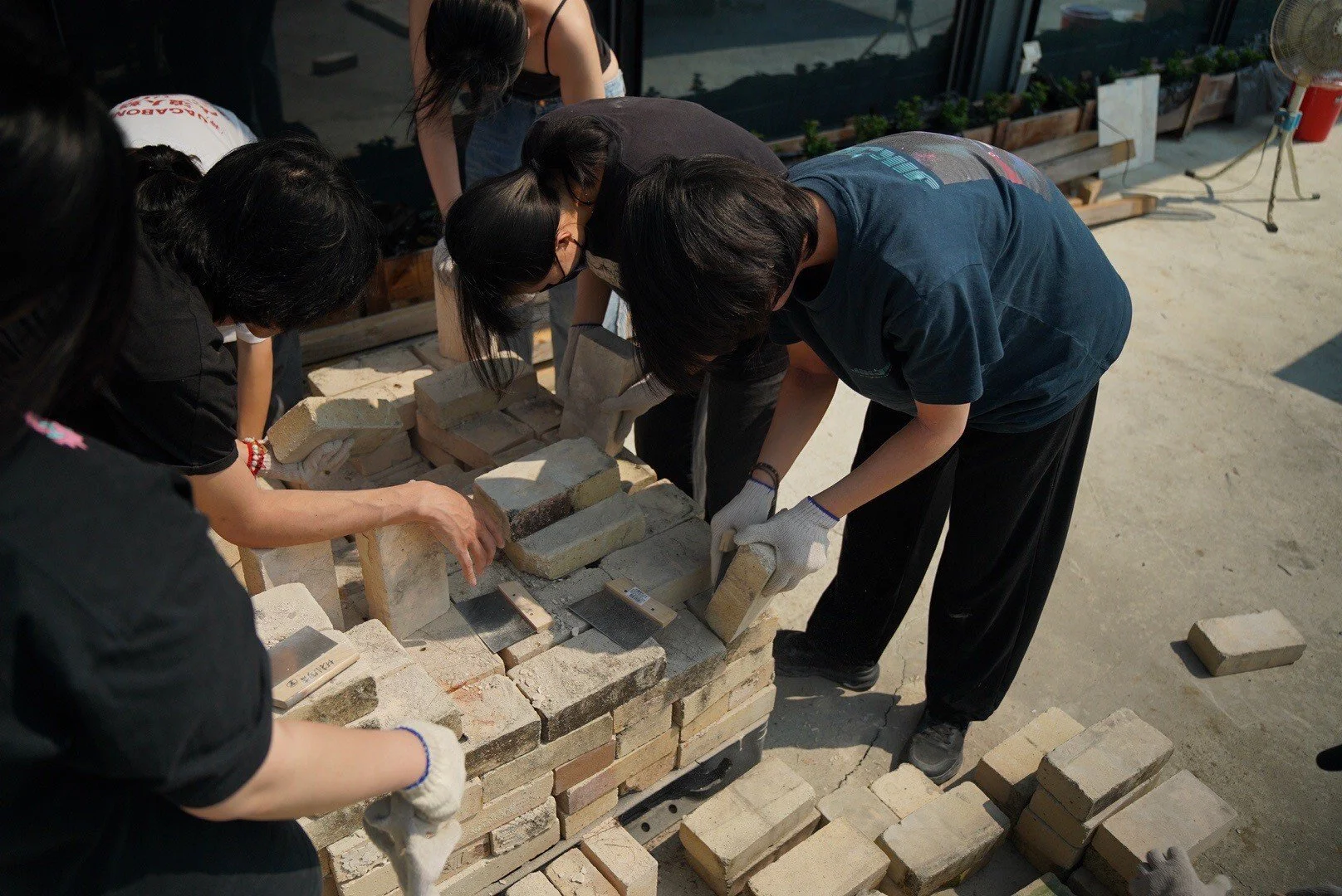 LINE_ALBUM_大學生排窯_250413_4.jpg