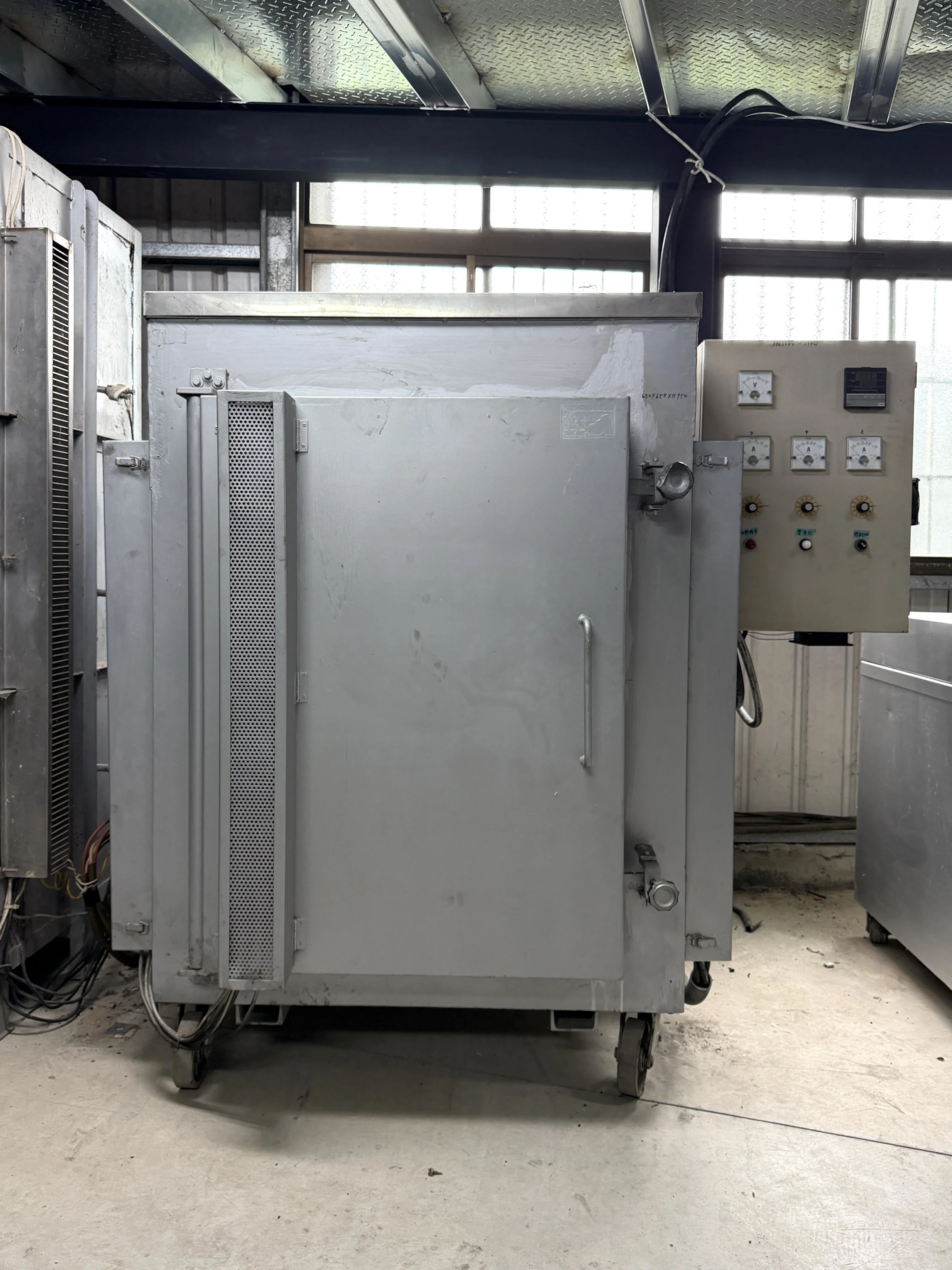 3號電窯 Electric Kiln (0.4m³)