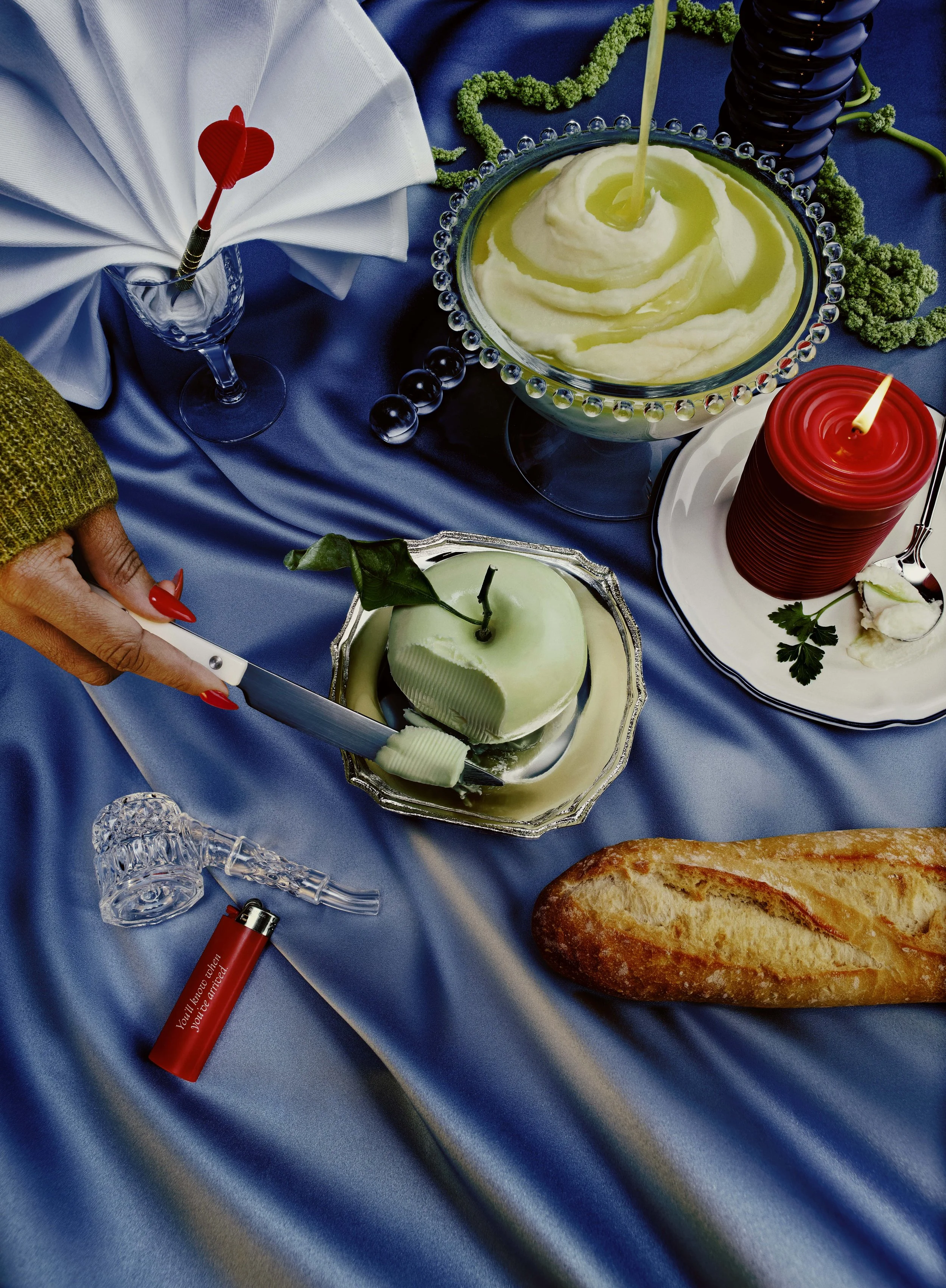 20251117_CHELSEA-KYLE_TTA_HOLIDAY_SHOT07_B_R1_FINAL copy-min.jpg