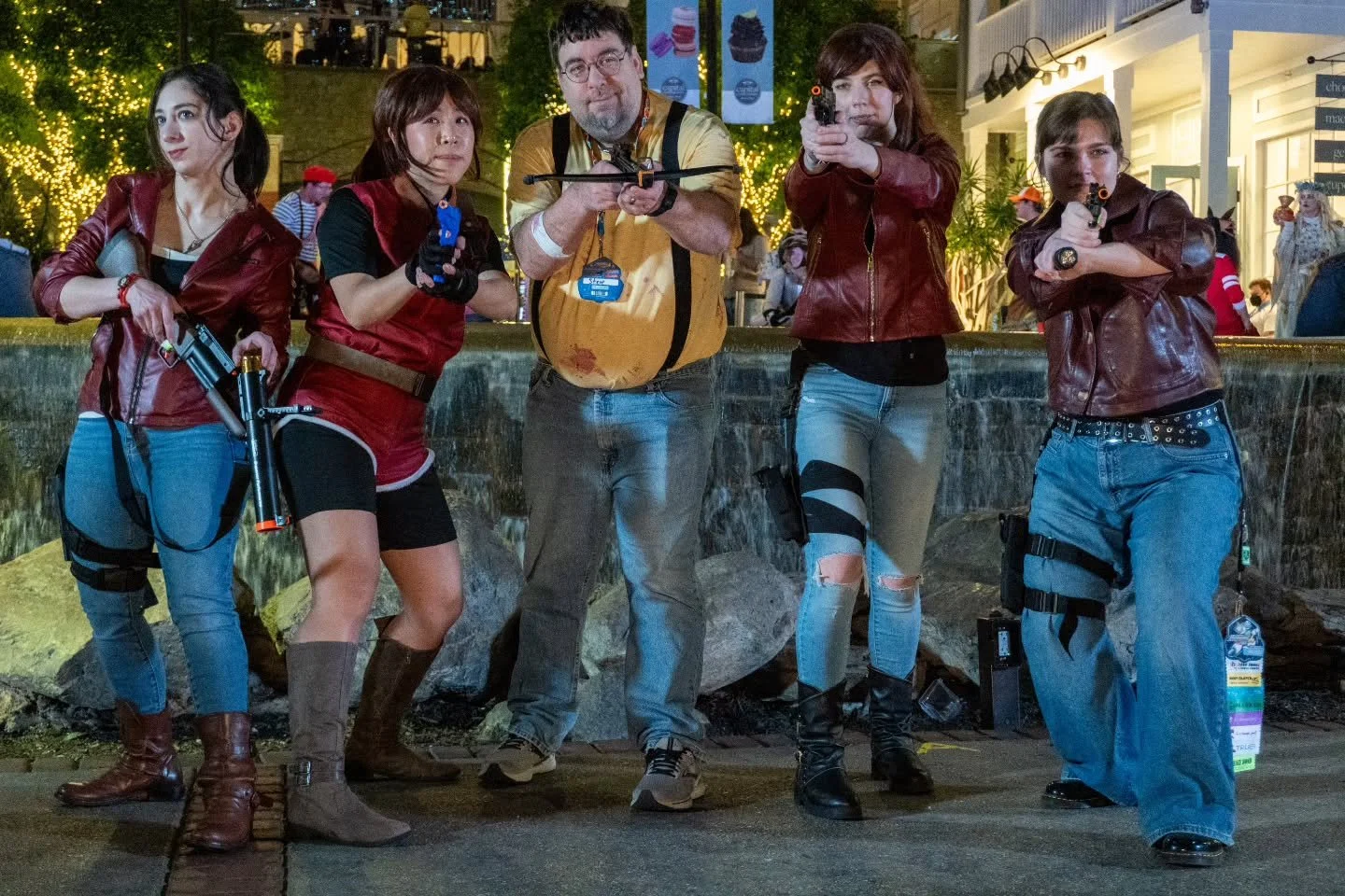 Another round from the Resident Evil photoshoot at Magfest 2026.

Hunk @paradoxical.cos
Hunk @limitless.leonardo
Claire @kaylaycosplay
Rebecca @faerune.cos
Richard @silverghost_cos
Leon @mdosik
Chris @hey.hey.dj
Chris @rumblepakk
Jill @shigatsudreams