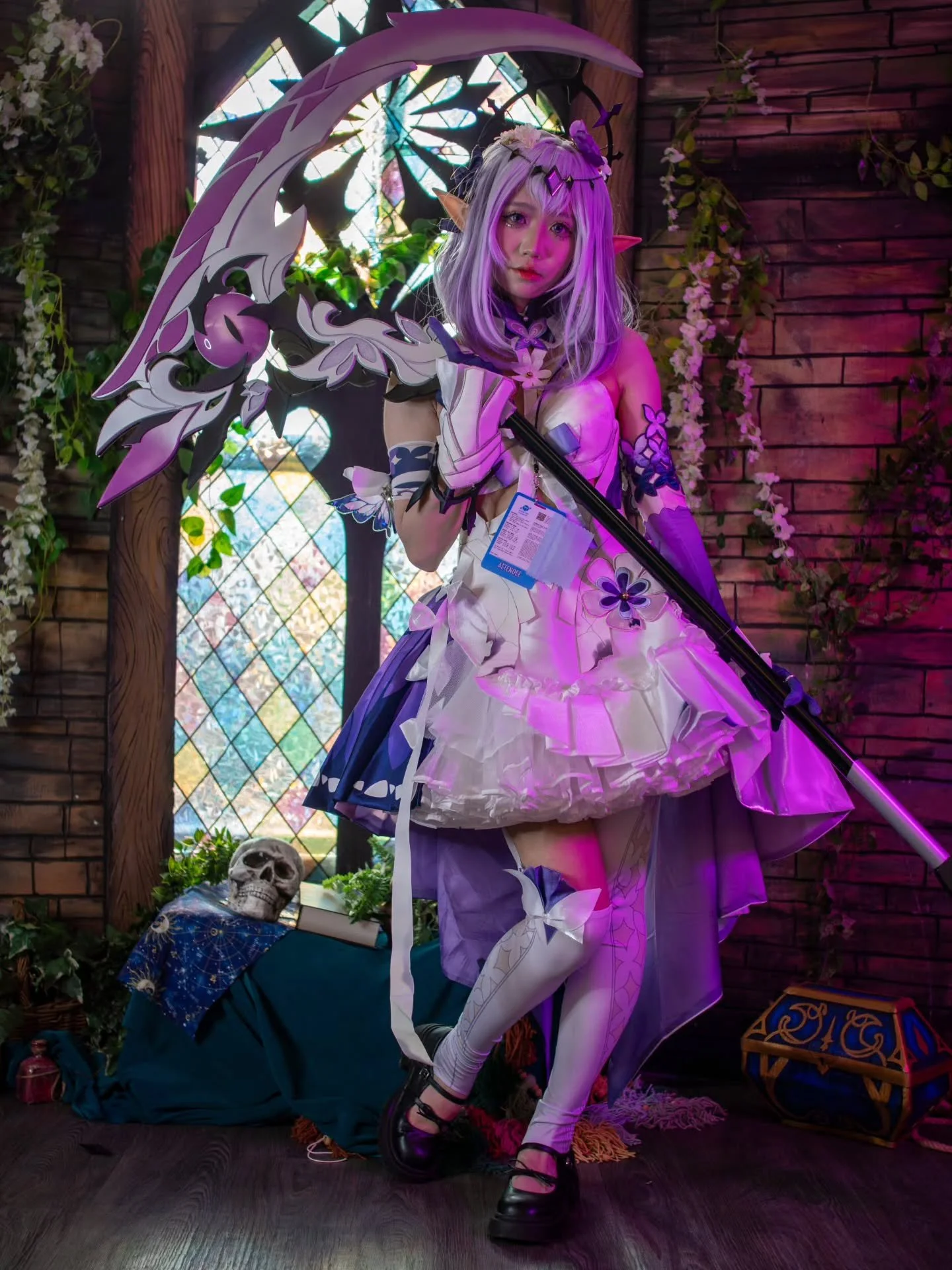 Bloomed in violet light, but not made for soft endings.

Castorice, Goddess of Death
📸 @tempestandglass
📍@zenkaikon

#castorice #hsr #HonkaiStarRail #cosplay #zenkaikon