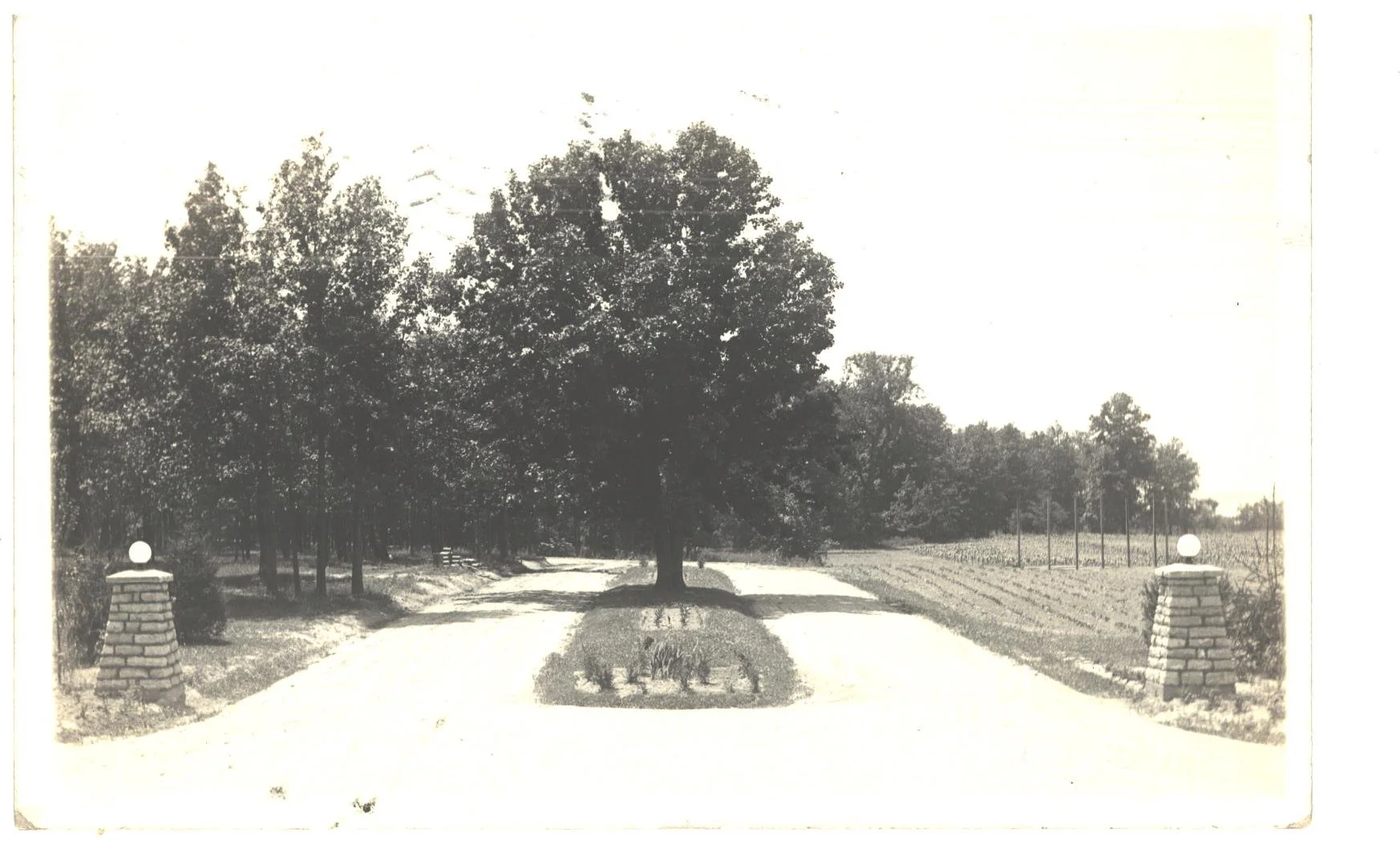 Entrance to Northwood, Celina Ohio Postcard (Photo Courtesy of Northmoor Golf Course)