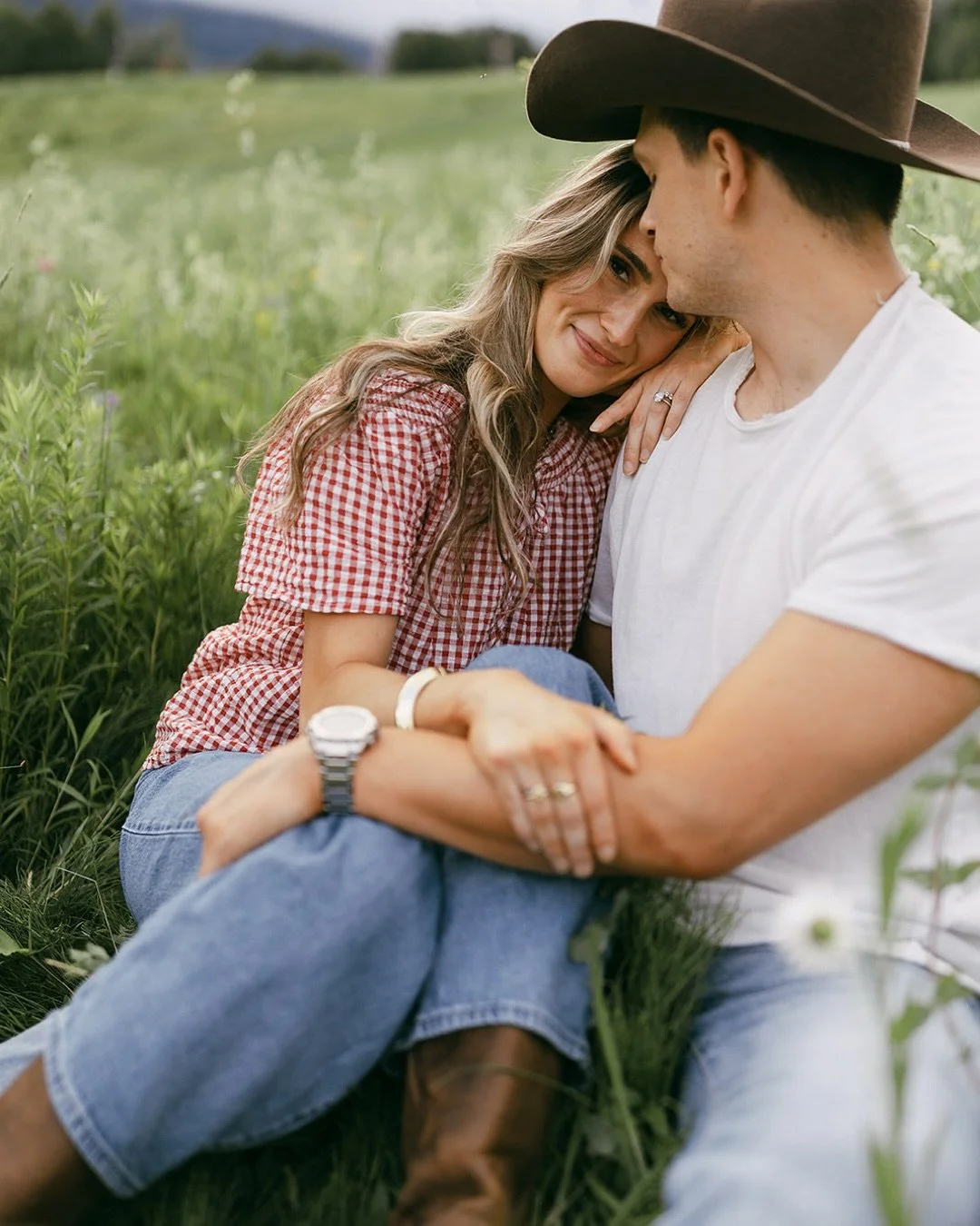 The season of the soften. That&rsquo;s what I&rsquo;m calling it. The season of taking more time, moving a little slower, drinking way too many warm bevs, and embracing all of the ideas coming in with the little bit of extra space in my brain. It&rsq