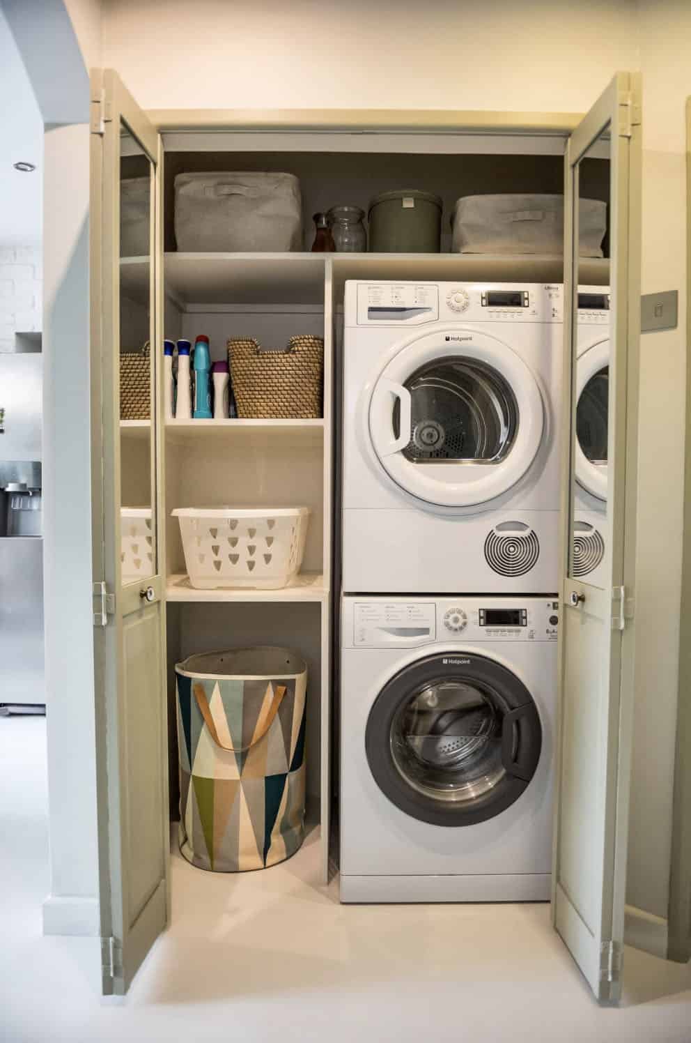 Amazing-Laundry-Room-Ideas-With-Stacked-Washer-And-Dryer-18-1-Kindesign.jpg