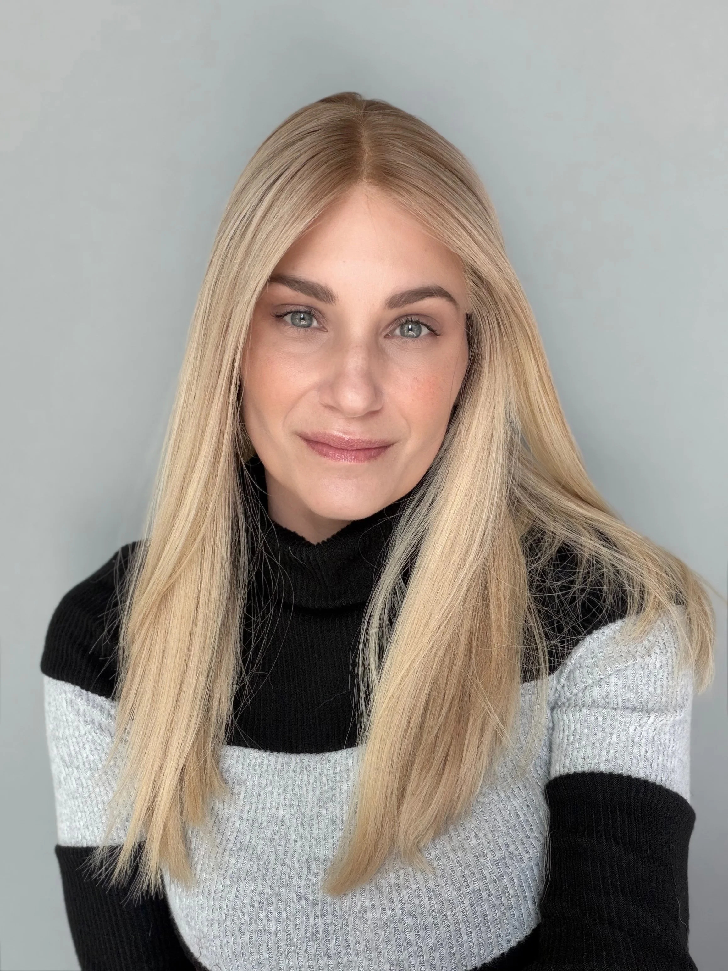 Champagne Beige Blonde  - "Victoria" | 18" - Medium