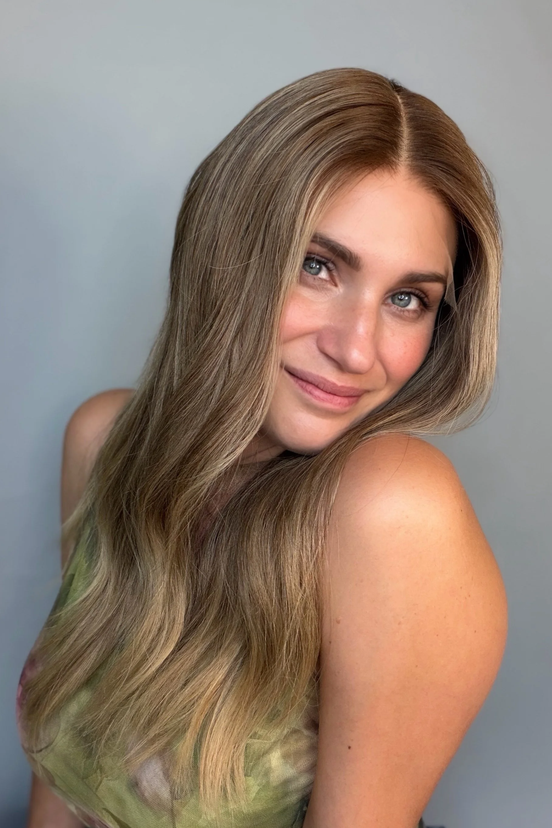 bronde-long-wig.png