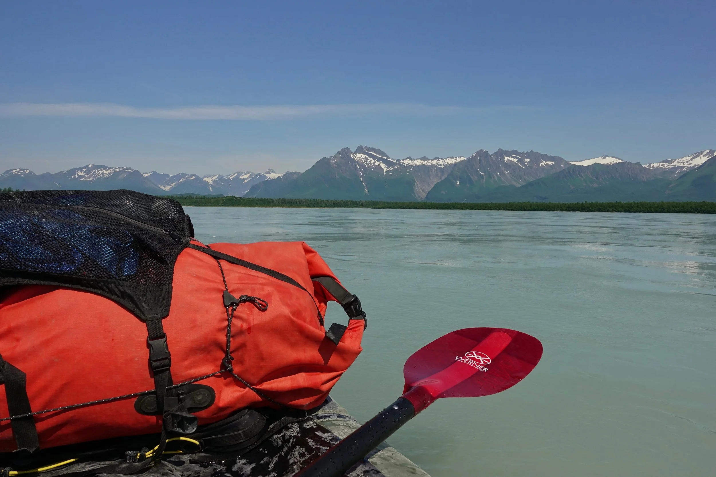 Packraft on the Alsek river near Dry Bay