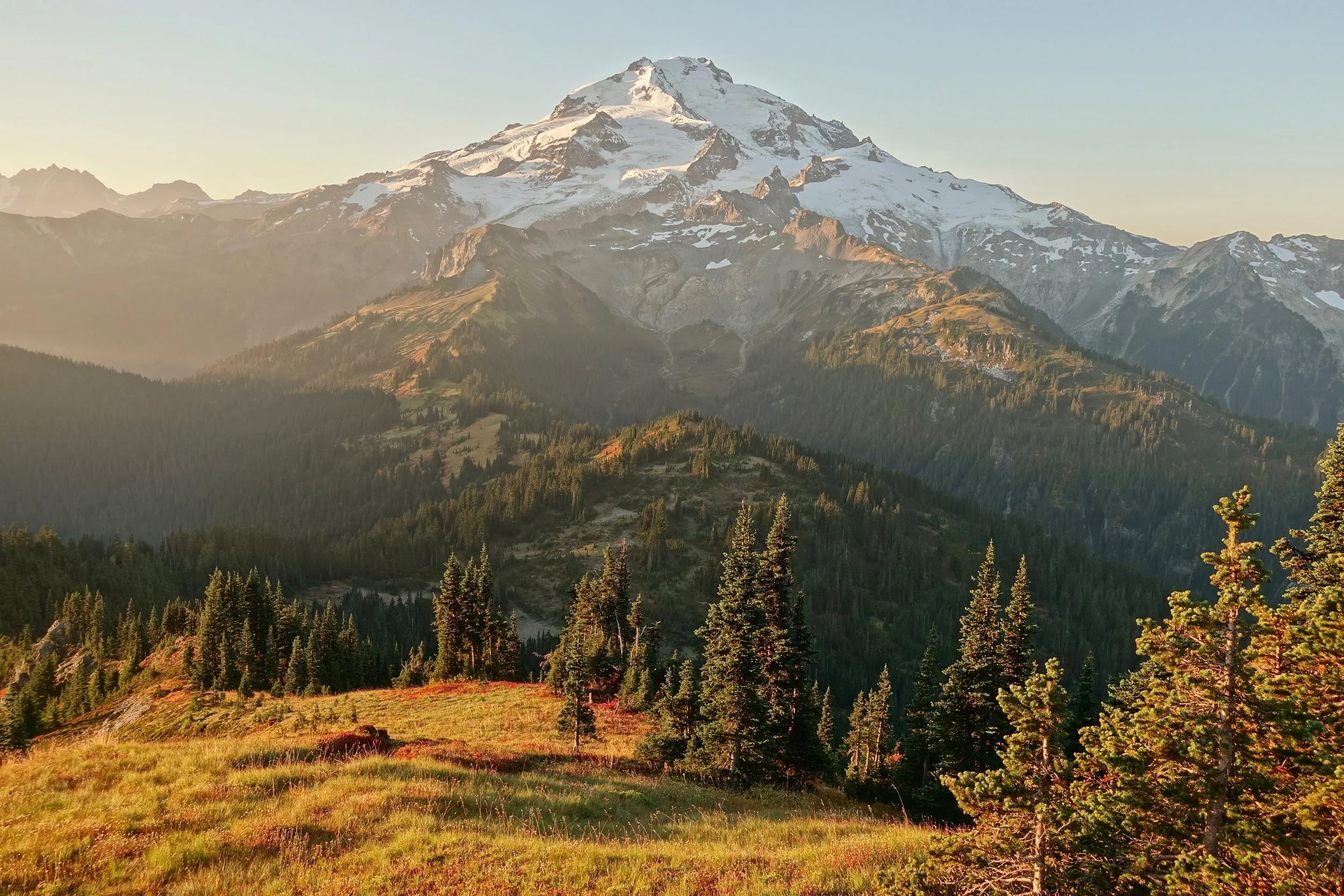 Glacier Peak Wilderness Circuit hike from Grassy Point