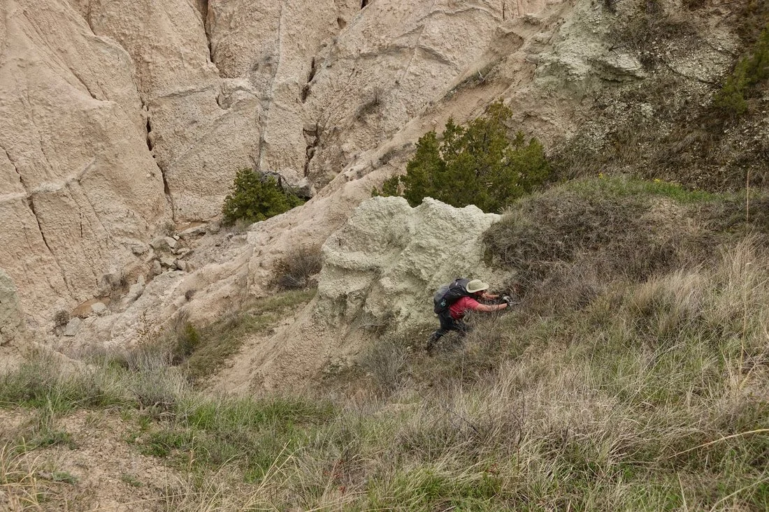 Scott climbing up the pass