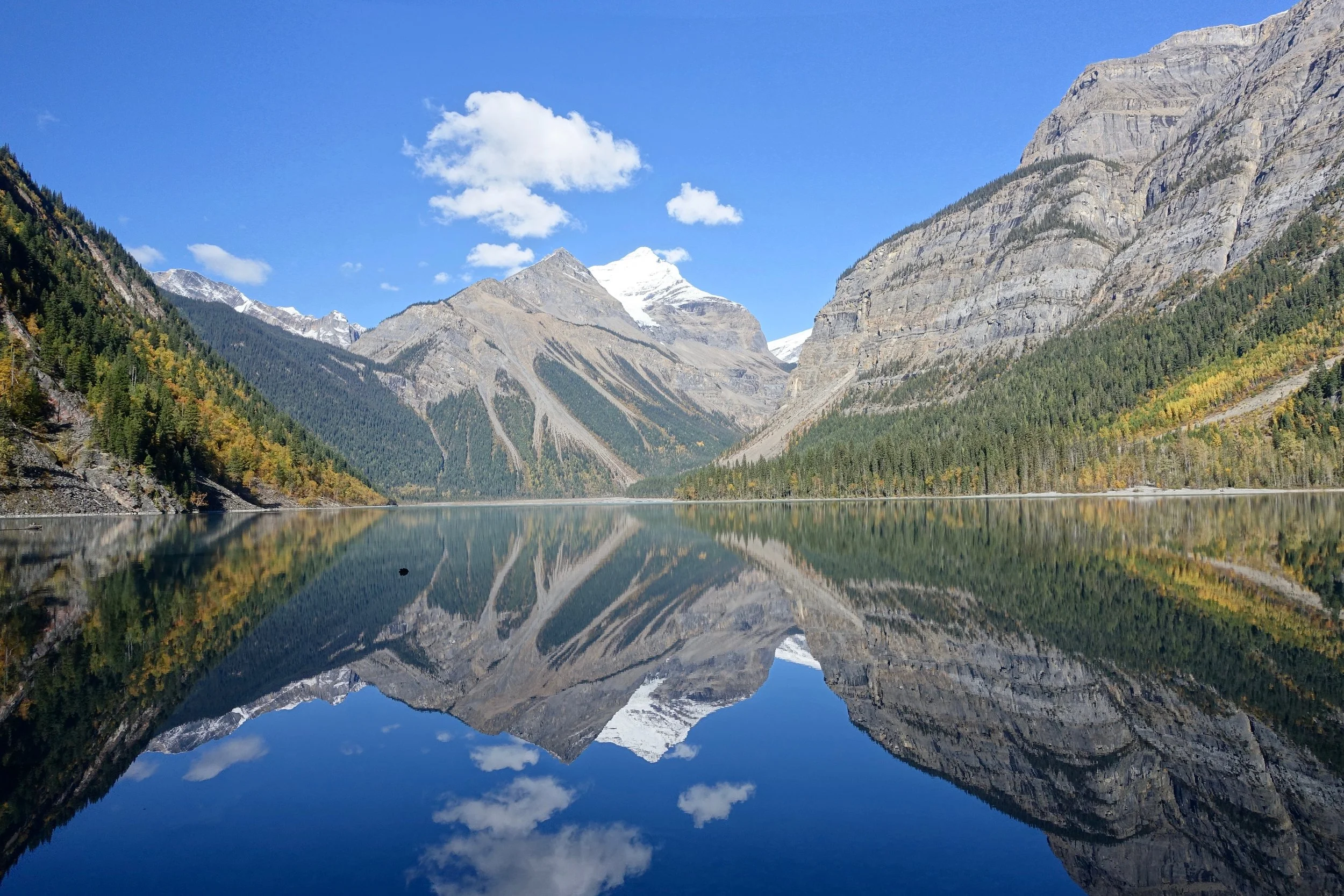 Kinney Lake on the Berg lake trail