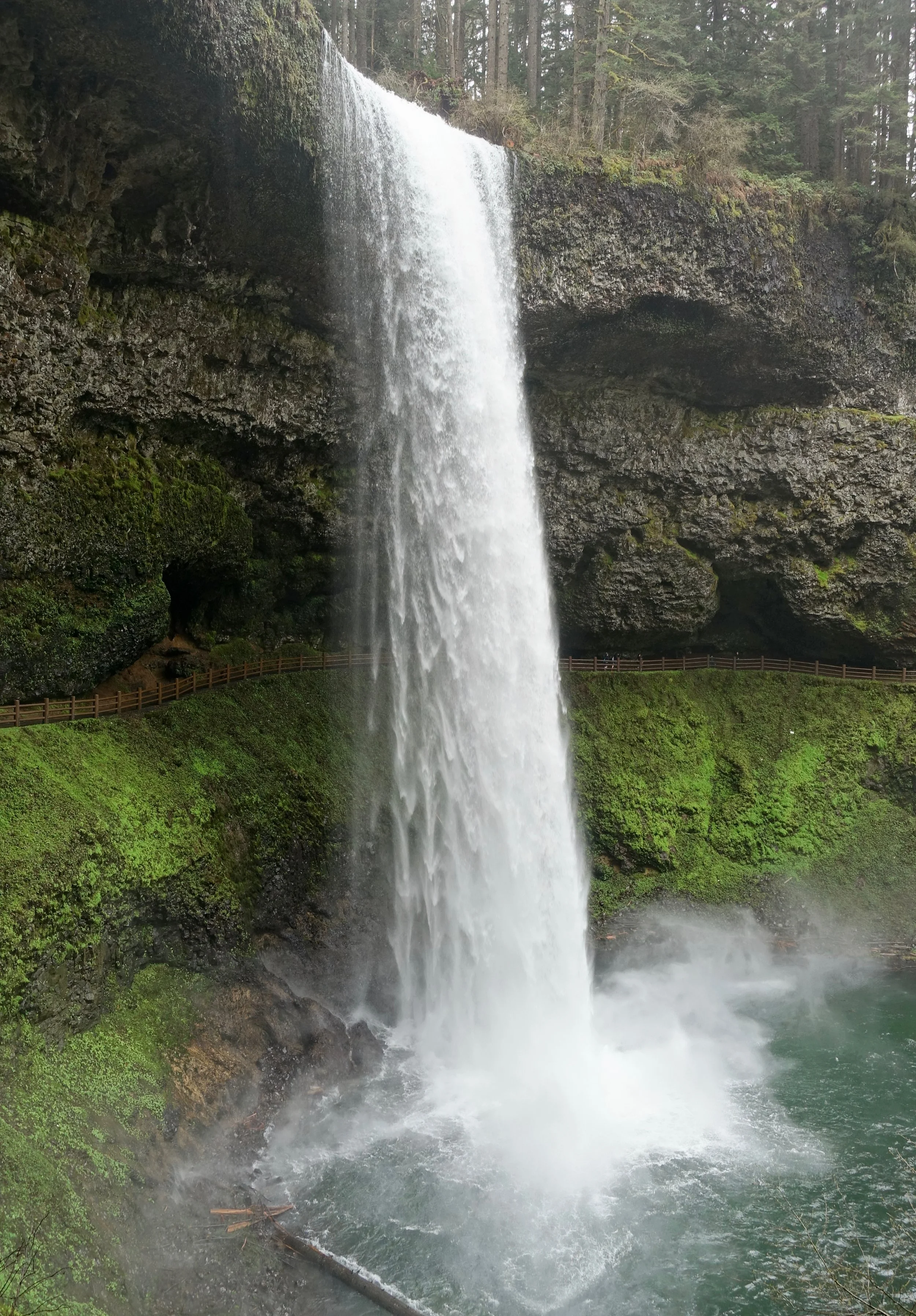 South Falls hike in Silver Falls State Park Oregon
