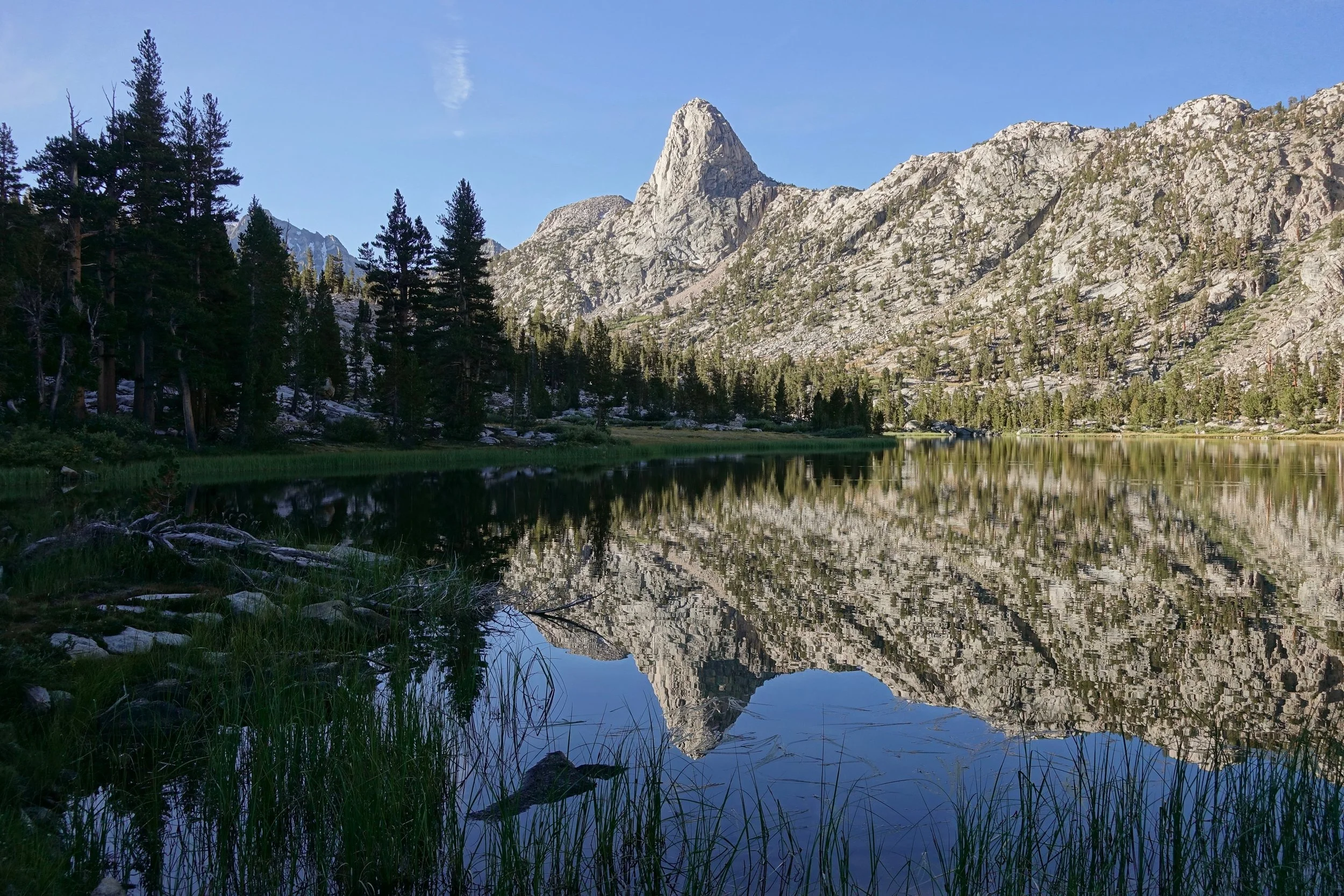 Arrowhead lake on the John Muir trail in California