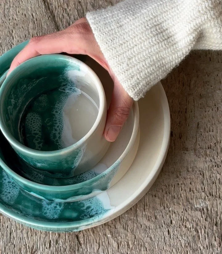 A new week begins.
Wishing you a calm and beautiful one.

#interiorinspiration #slowlivingstyle #morningritual #ceramicdesign #designobjects