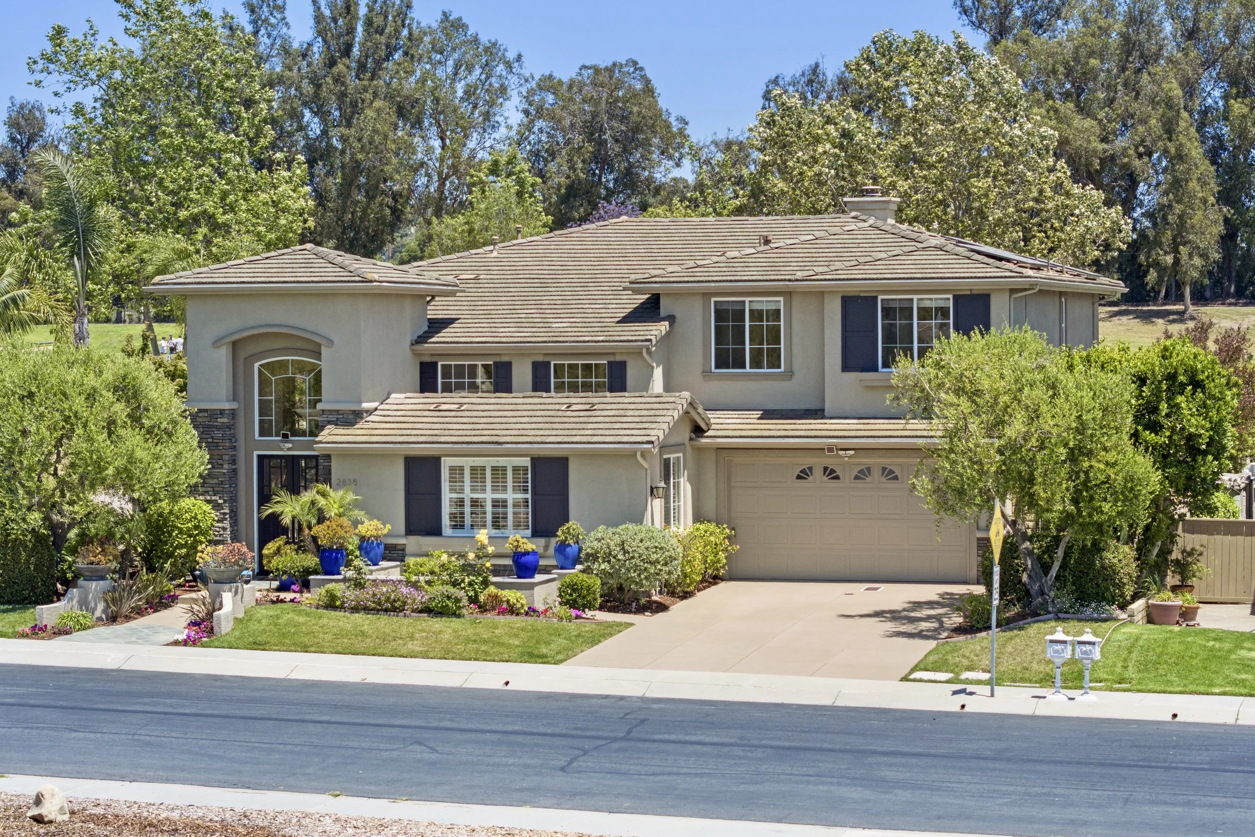 exterior photograph of house for sale.