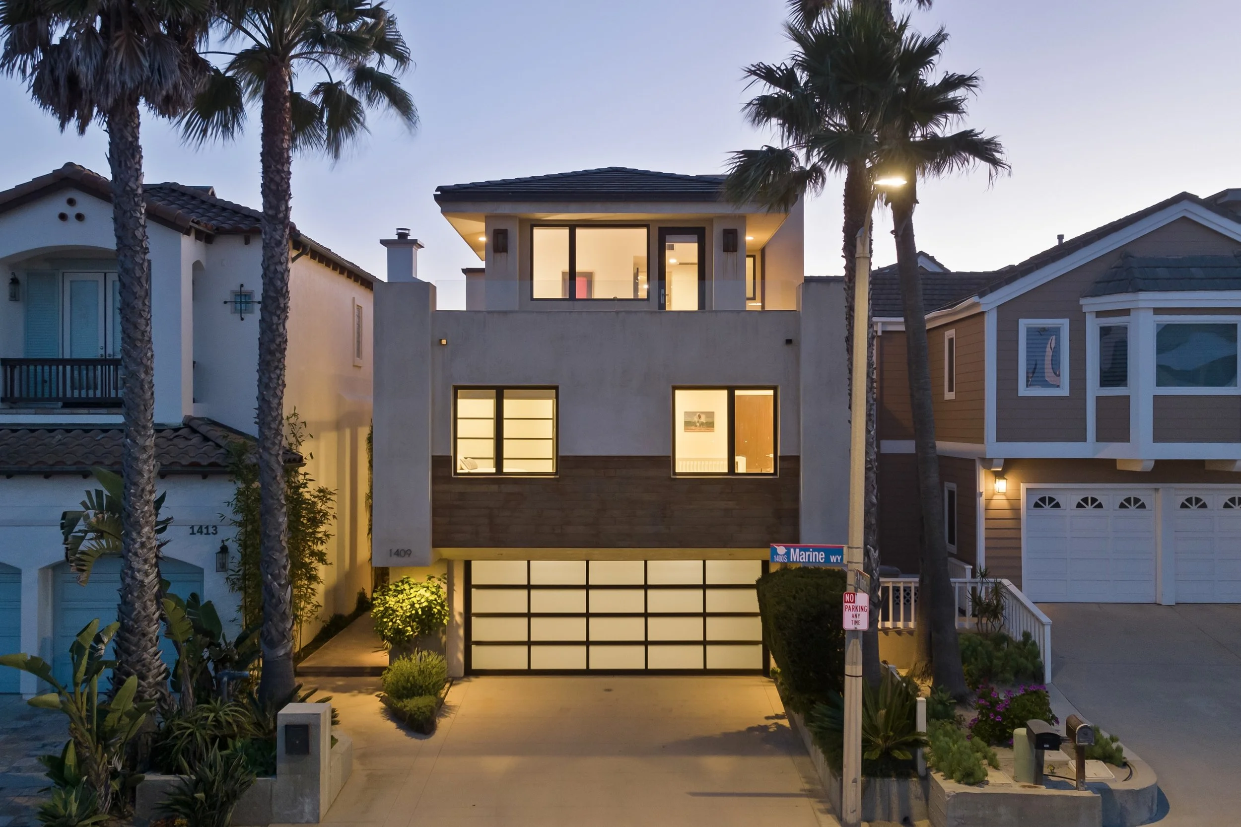exterior photograph of house for sale.