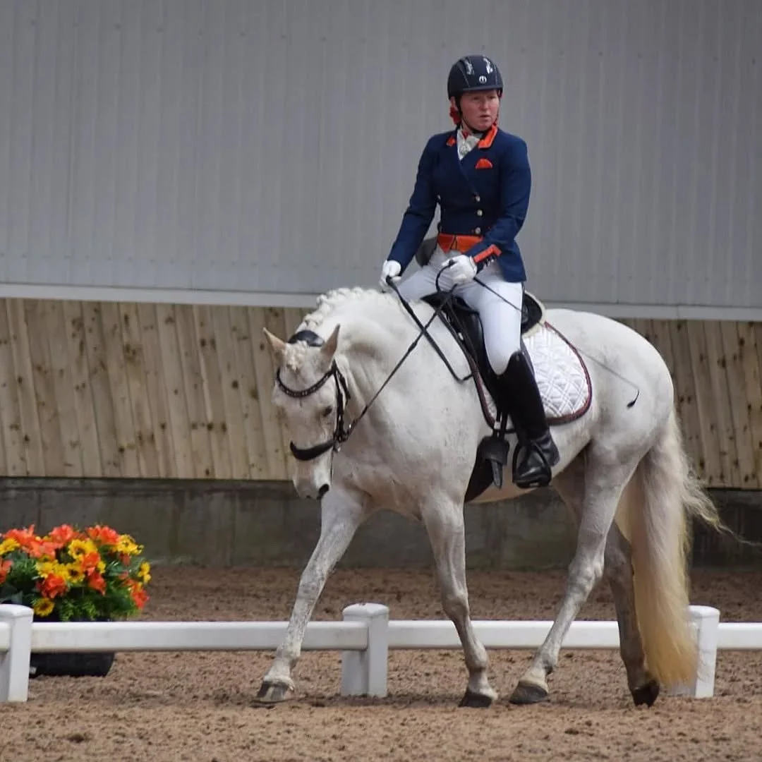 Finally found a minute for a little outing with Lils 🤩
We popped to Kelsall for an unaff prelim, just as a safe way to dip her toes back into the show scene.

The goals were...
🔸️ Get there! ✅
🔸️ Ride the horse I had on the day, not the one I have
