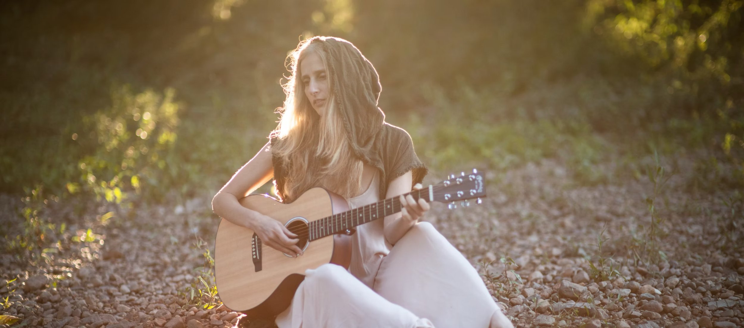 Live Music x Radharani