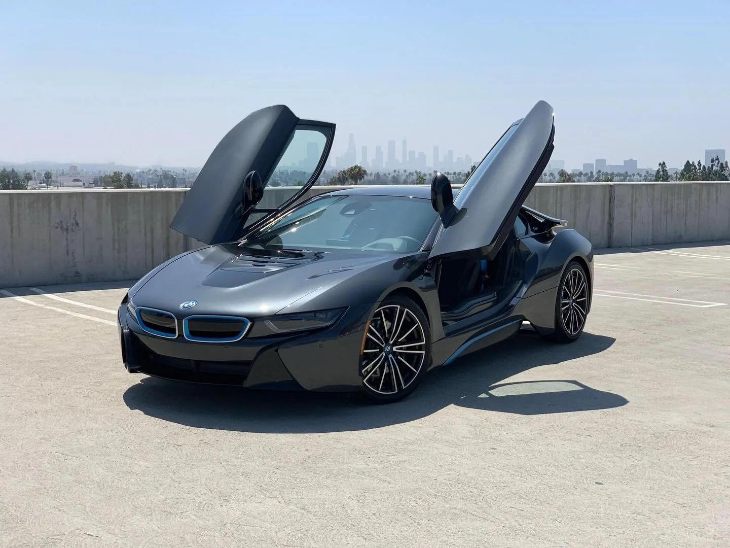 Congratulations with 2019 BMW i8 🍾
#bmw #i8 #best #auto #brokers