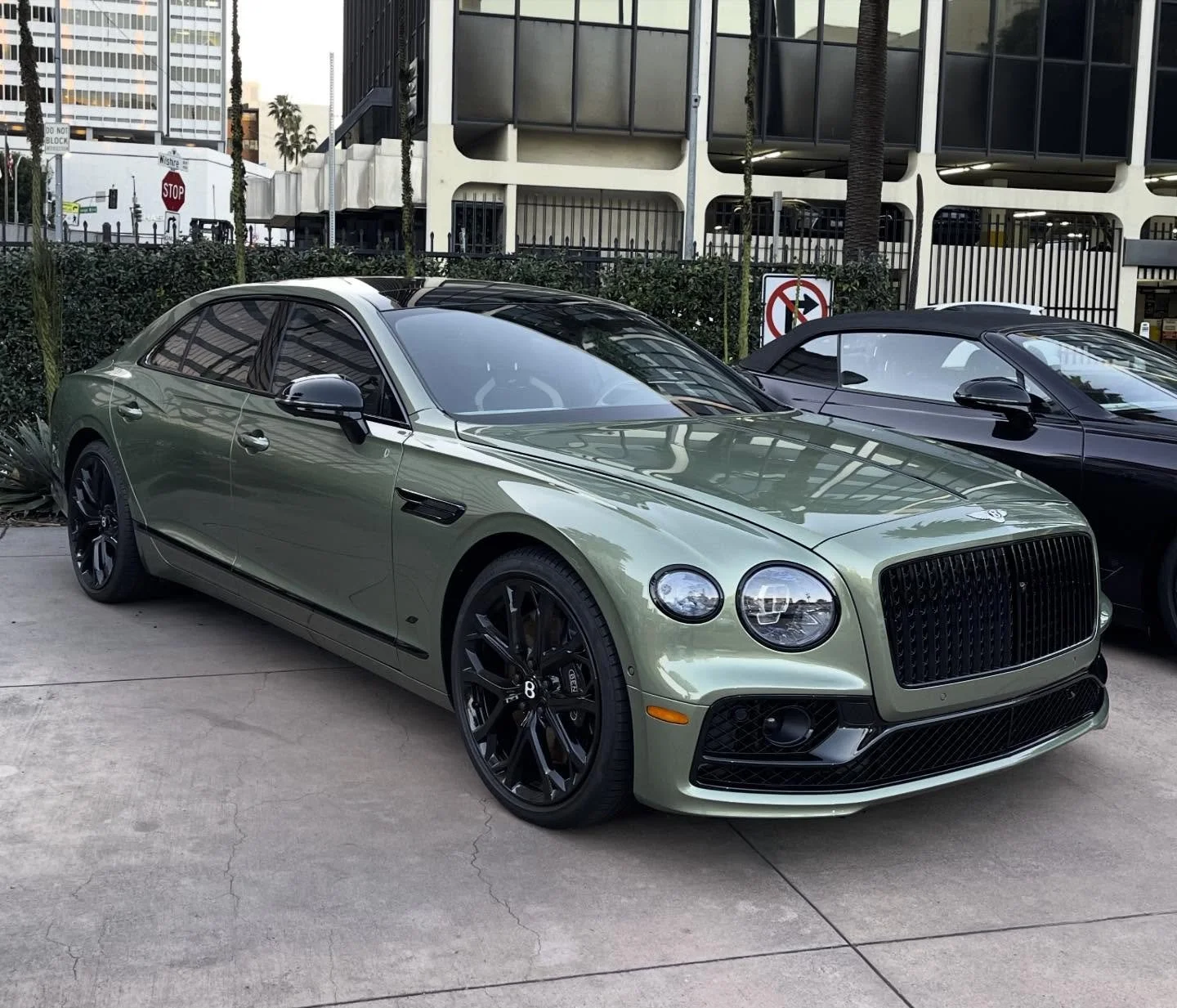 CONGRATULATIONS TO OUR CUSTOMER WITH BRANDE NEW 2025 Bentley Flying Spur 🍾
#bentley #flyingspur #best #auto #brokers