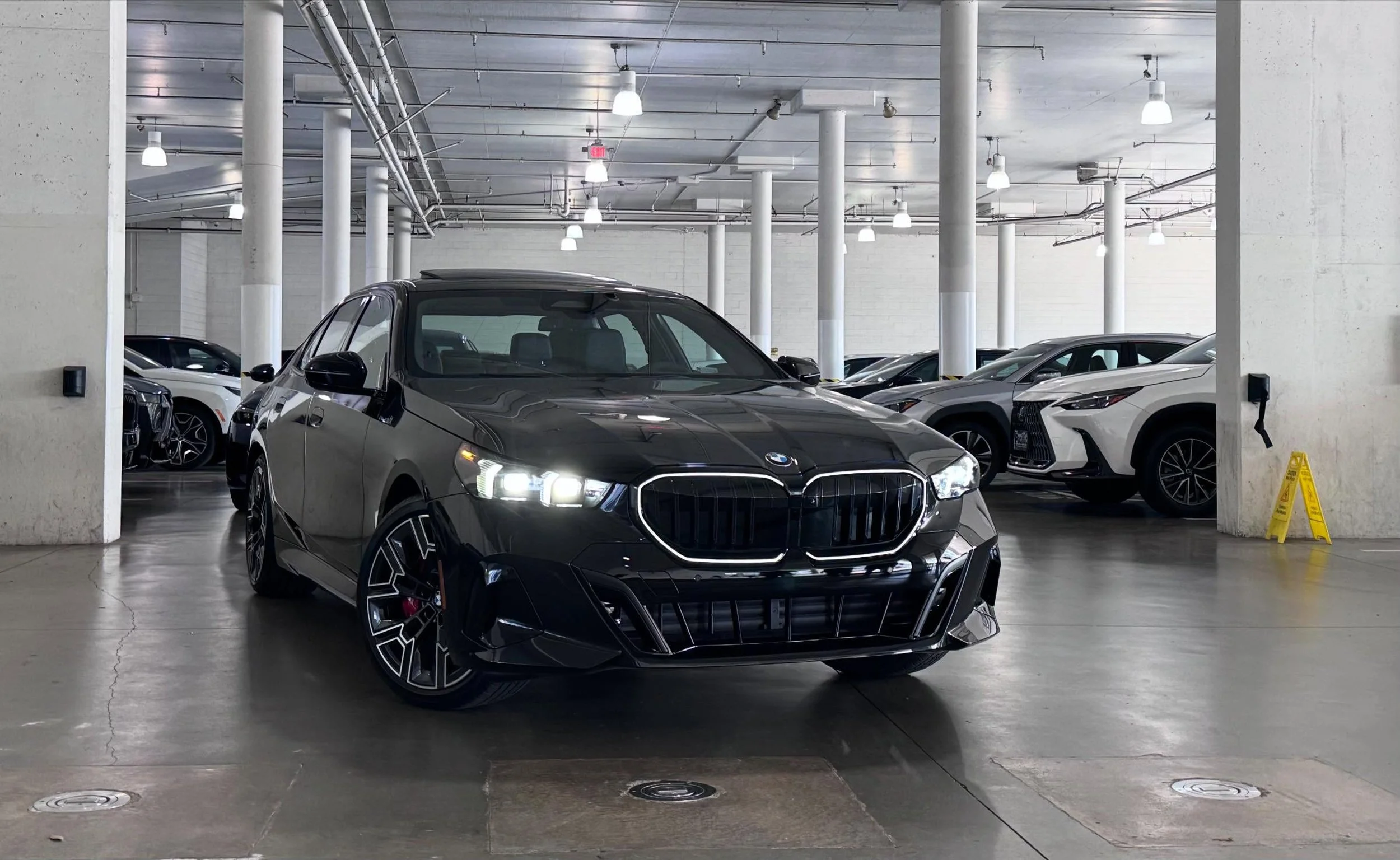 Congratulations to our customer with brand new BMW 🍾

#bmw #5series #black #bestautobrokers #losangeles