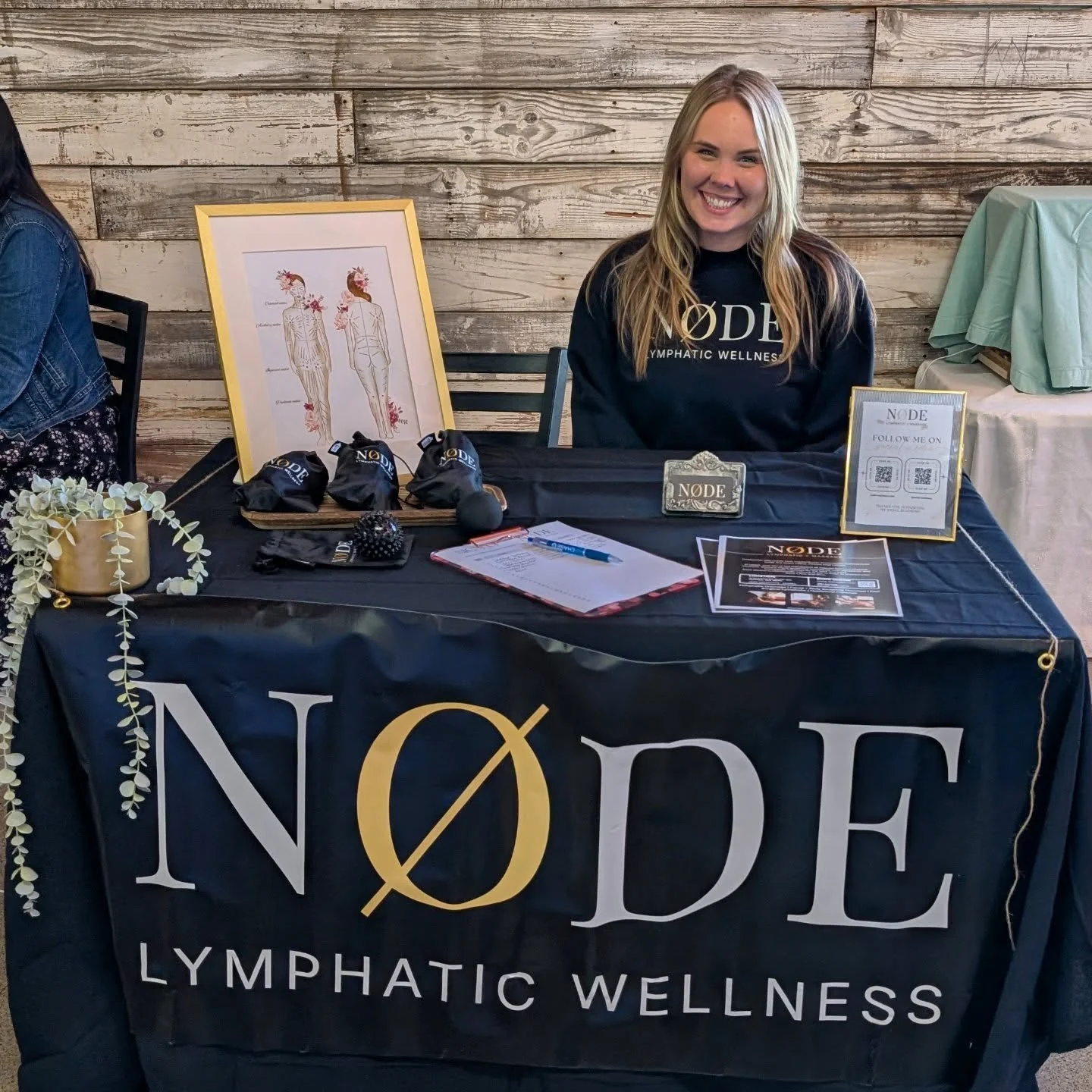 Big gratitude for today at the Snoqualmie Valley Health &amp; Wellness Fair 🤍

So many amazing conversations about lymphatic health, fascia, and how your body is meant to flow. This is exactly why I do what I do helping you feel better in your body 