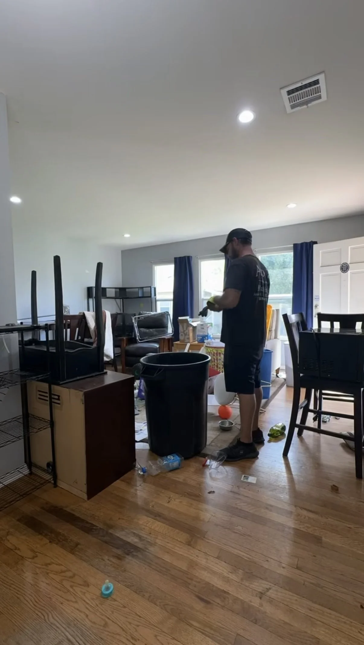Apartment cleanout in Burbank California