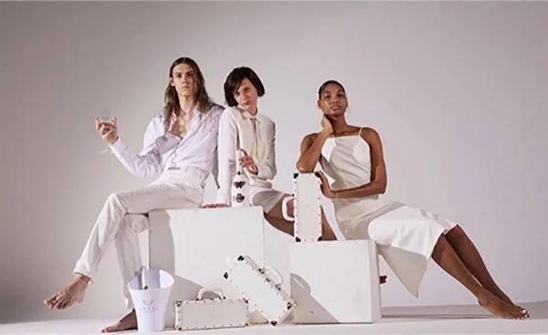 Advertisement Angel champagne