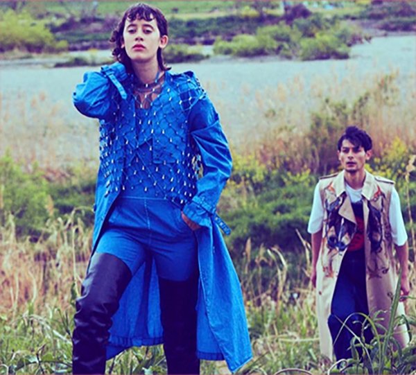 Editorial No magazine
