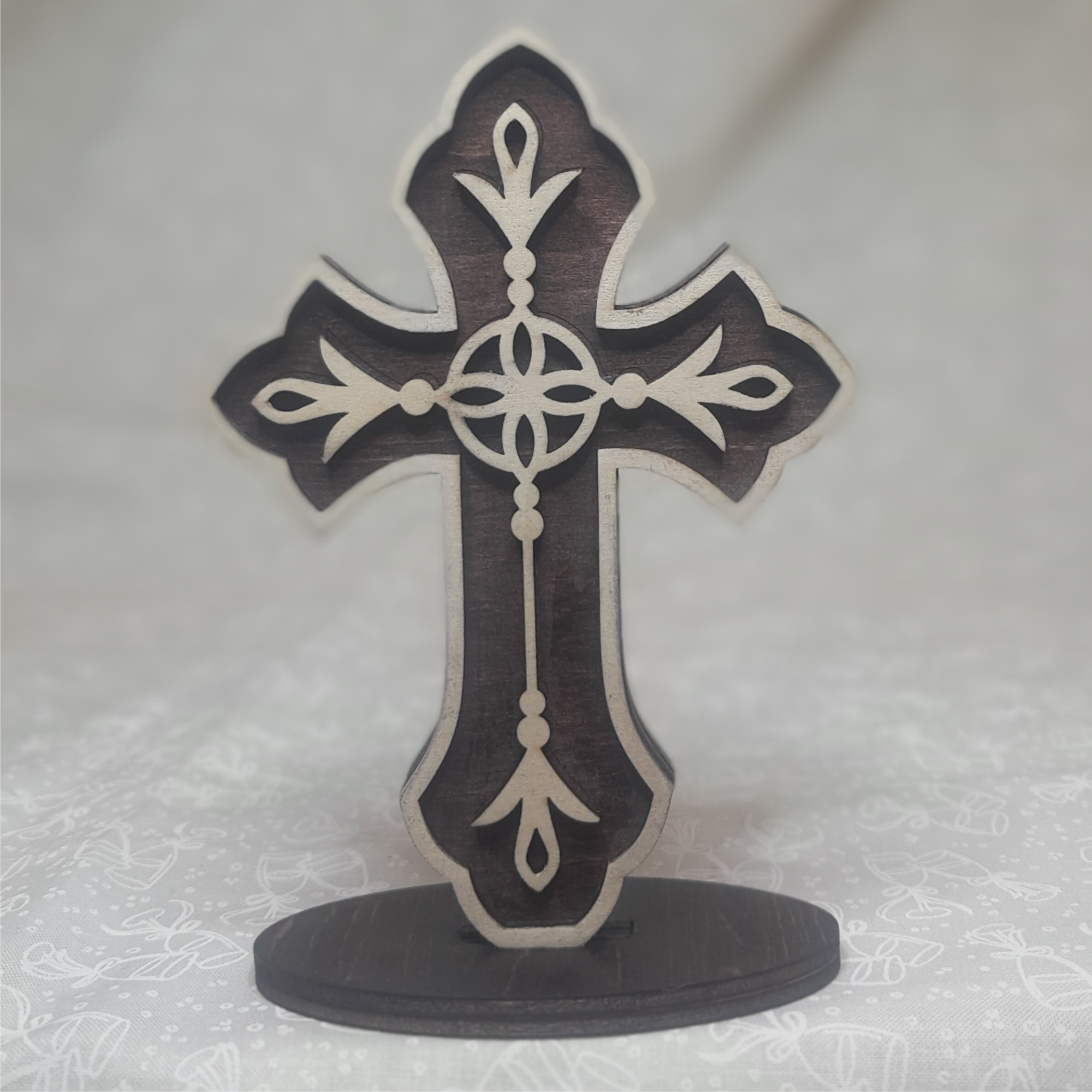 SQ9563596-Heritage Pattern Cross-front.png
