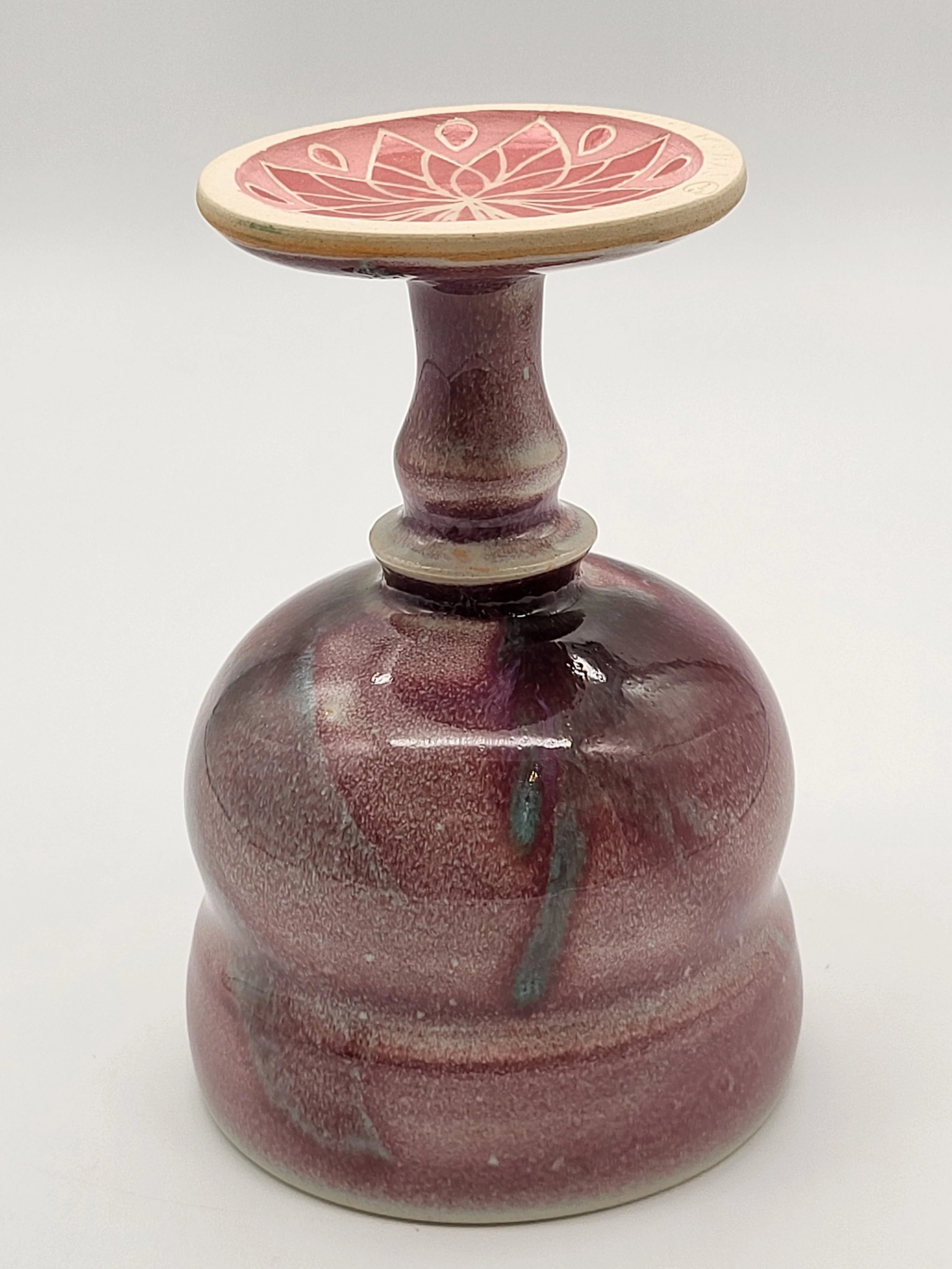 Calice 10 Libre-Argile violet gros mandala rouge 13.jpg