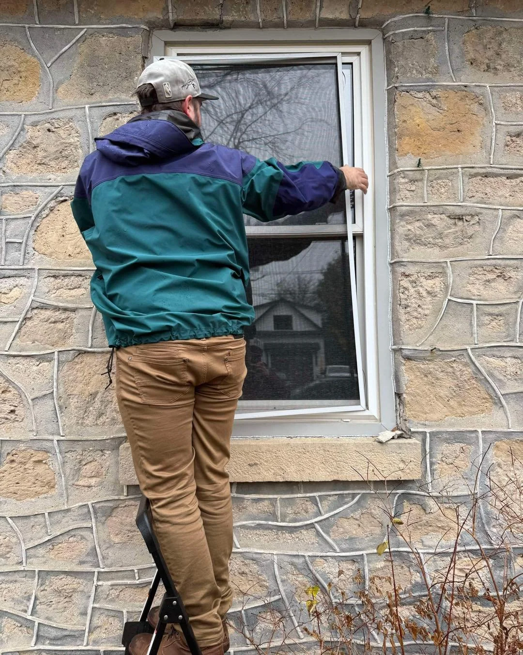 Clearly chose local! ✨

Spring cleaning is just around the corner! 🧹Let your local cleaning crew help your space shine its brightest. Whether it's your home or business, trust your neighbours to care and make it spotless!

Contact us today with any 